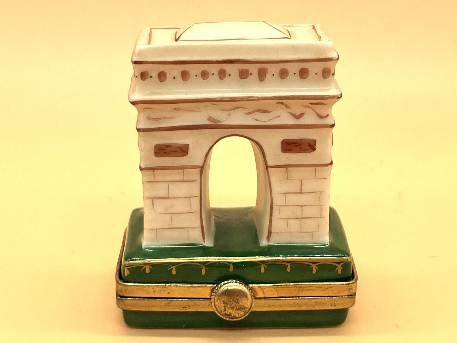 Limoges Porcelain France Arc De Triomphe Shaped Peint Main Trinket / Jewelry Box.