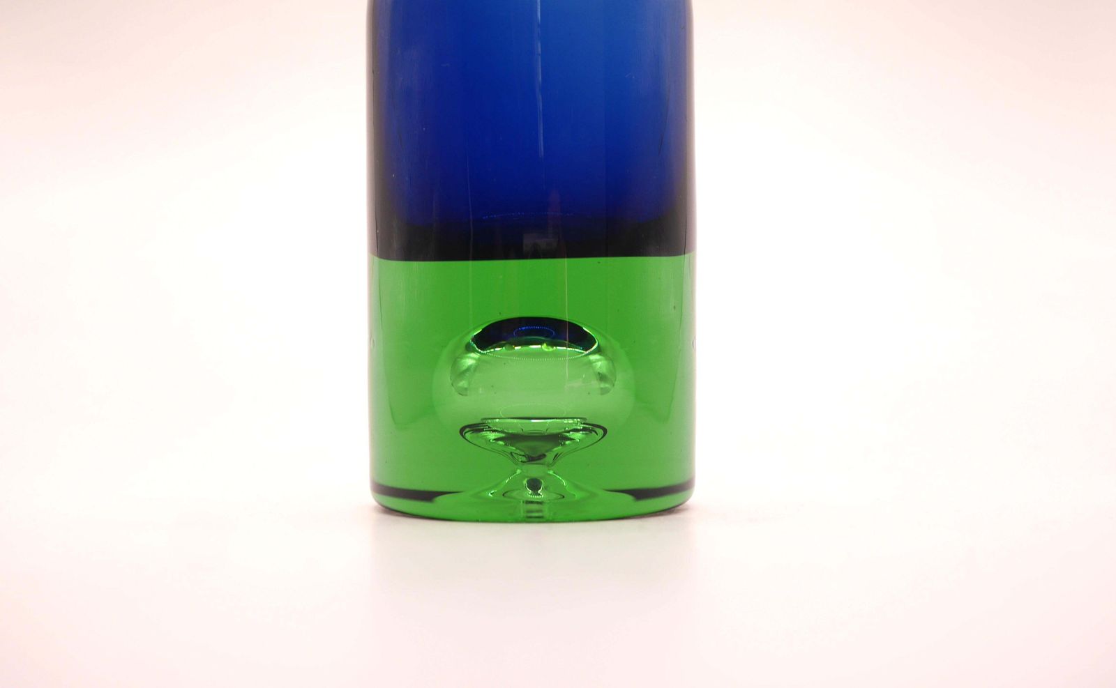 187.0 Blauw En Groen Glazen Vaas Van Bo Borgström Voor åseda, Zweden photo