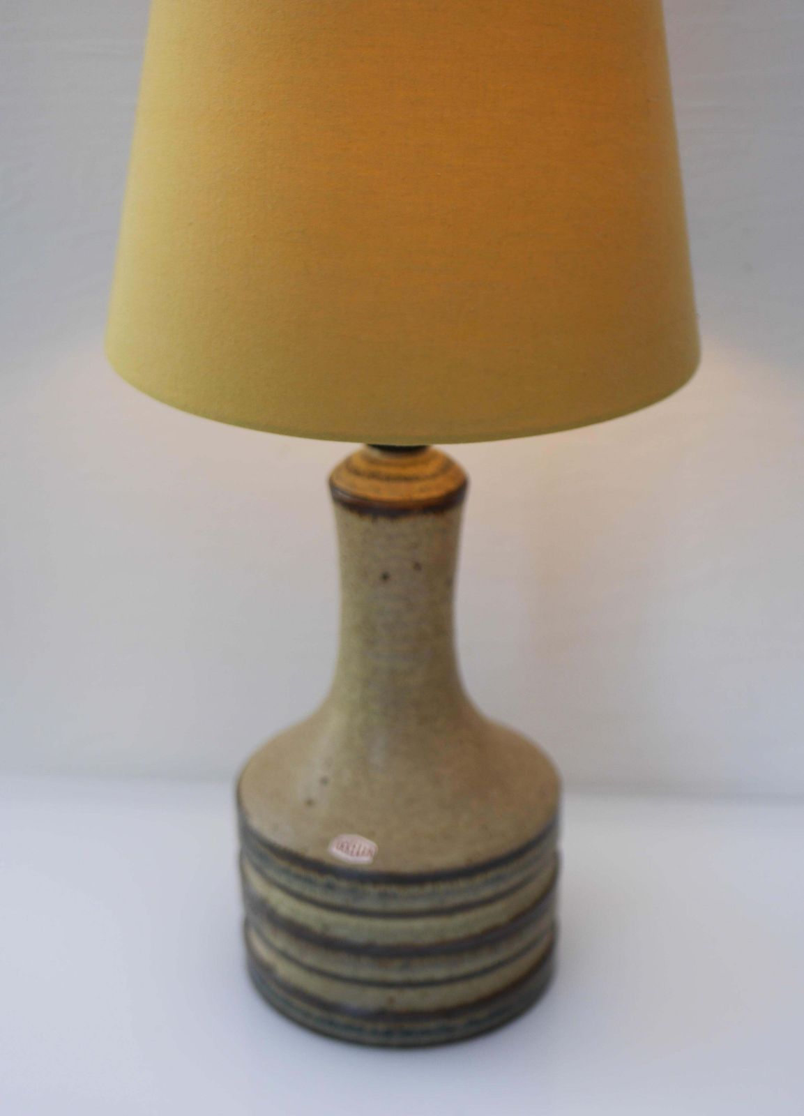 photo furniture Mid Century Modern Keramische Grote Tafellamp Van Axella, Denemarken