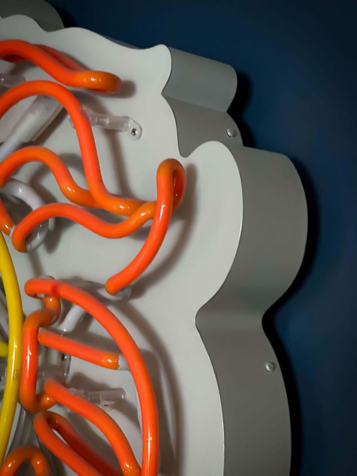 Large Neon Wall Light, Yellow And Orange Lions Face, Handmade In England, 2017 photo vinterior