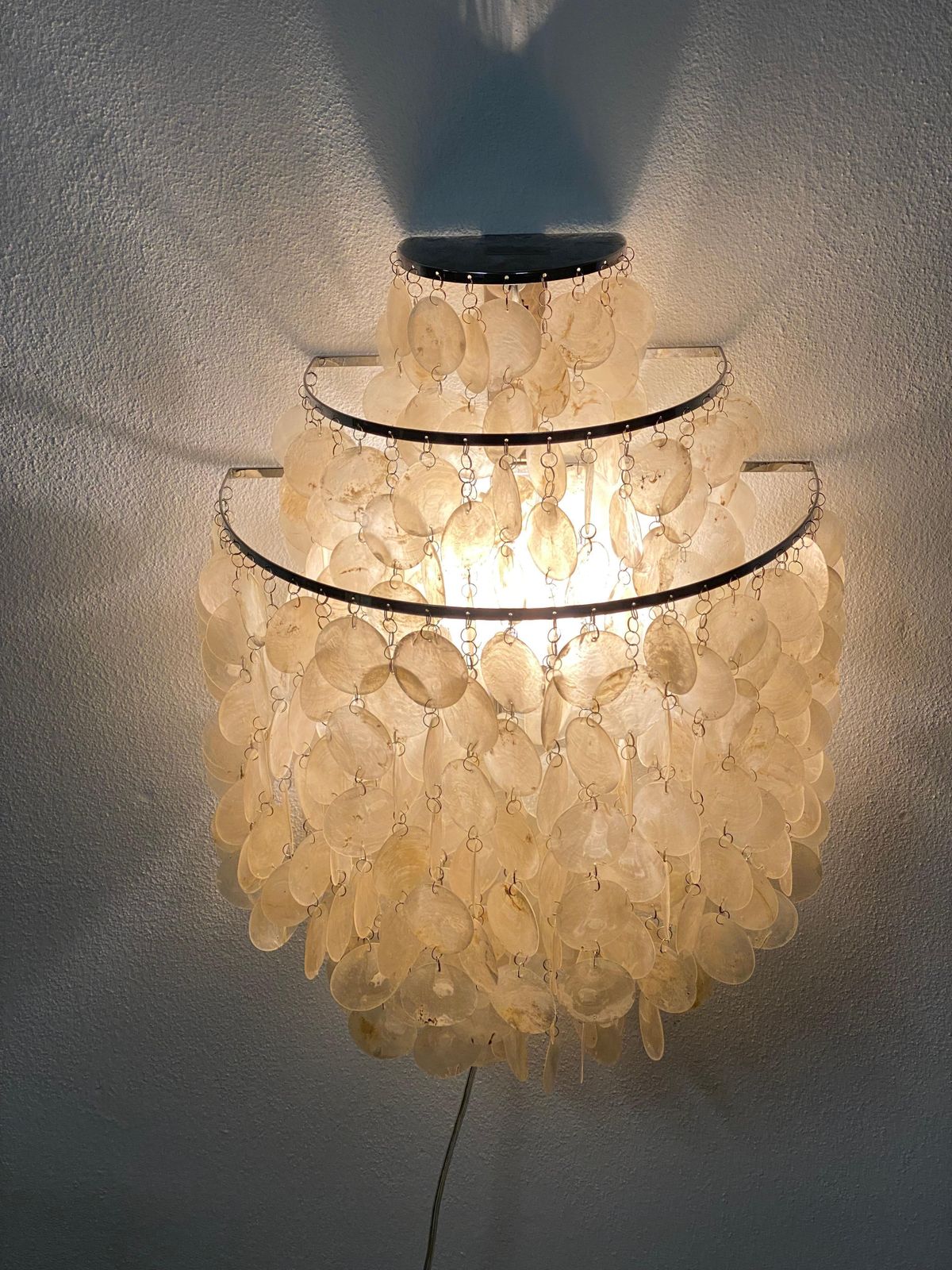 919.0 Verner Panton Fun 1 Dm Capiz Shell Sconce Wall Light photo
