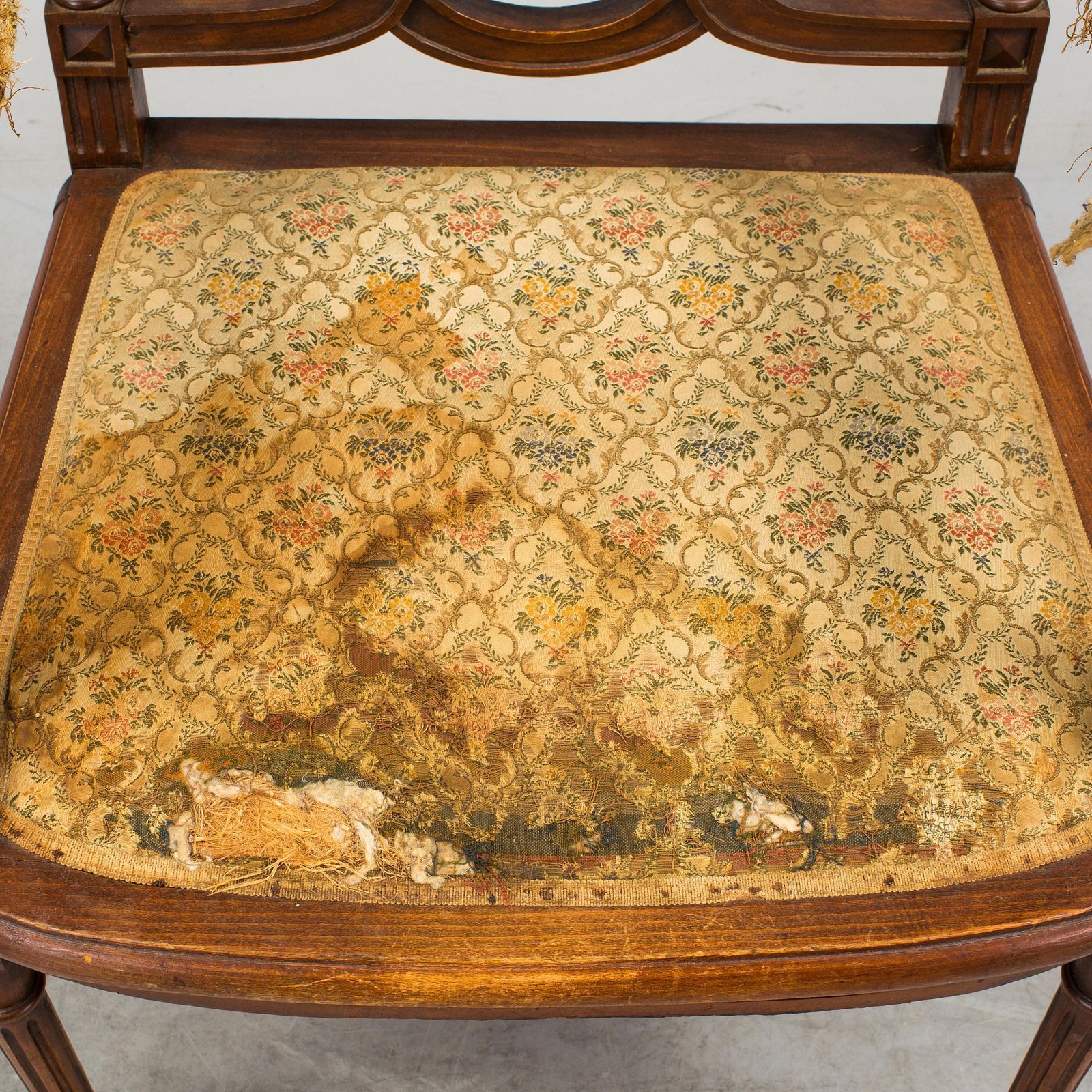 photo furniture 19th Century Armchair Desk Chair