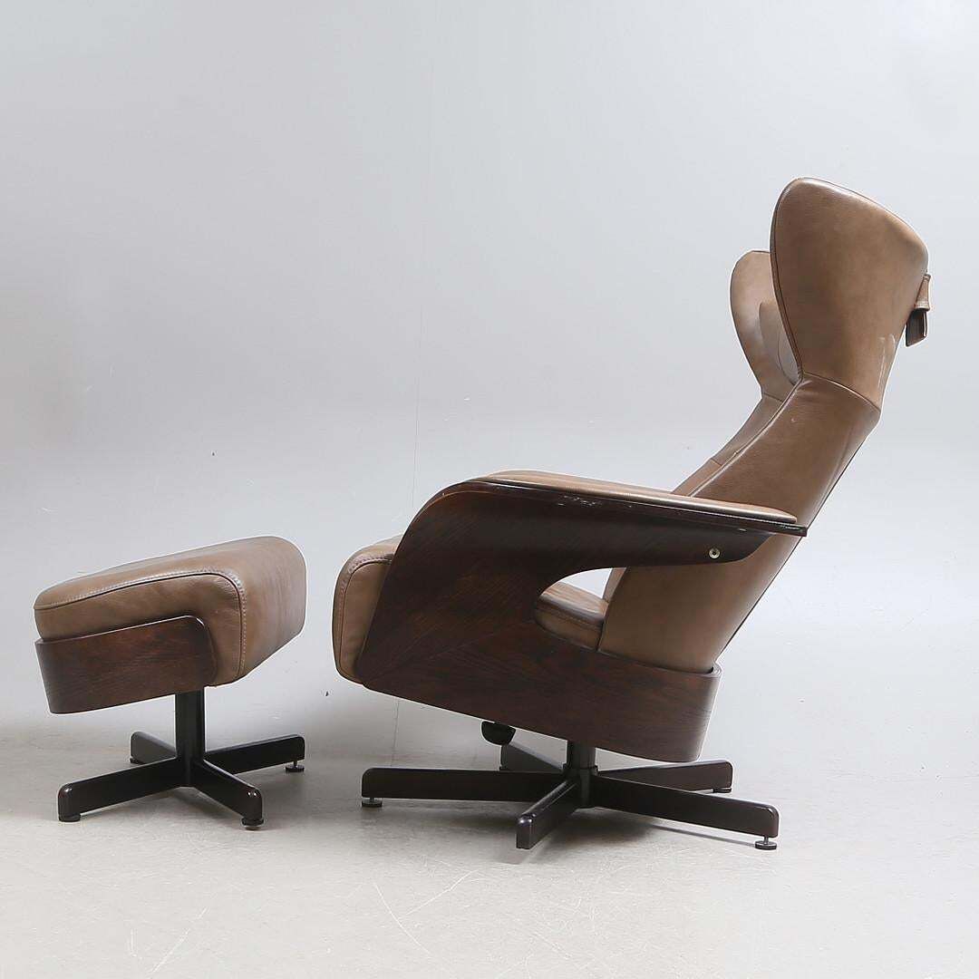 Brunstad Møbler Amanda Leather Armchair With Ottoman photo furniture