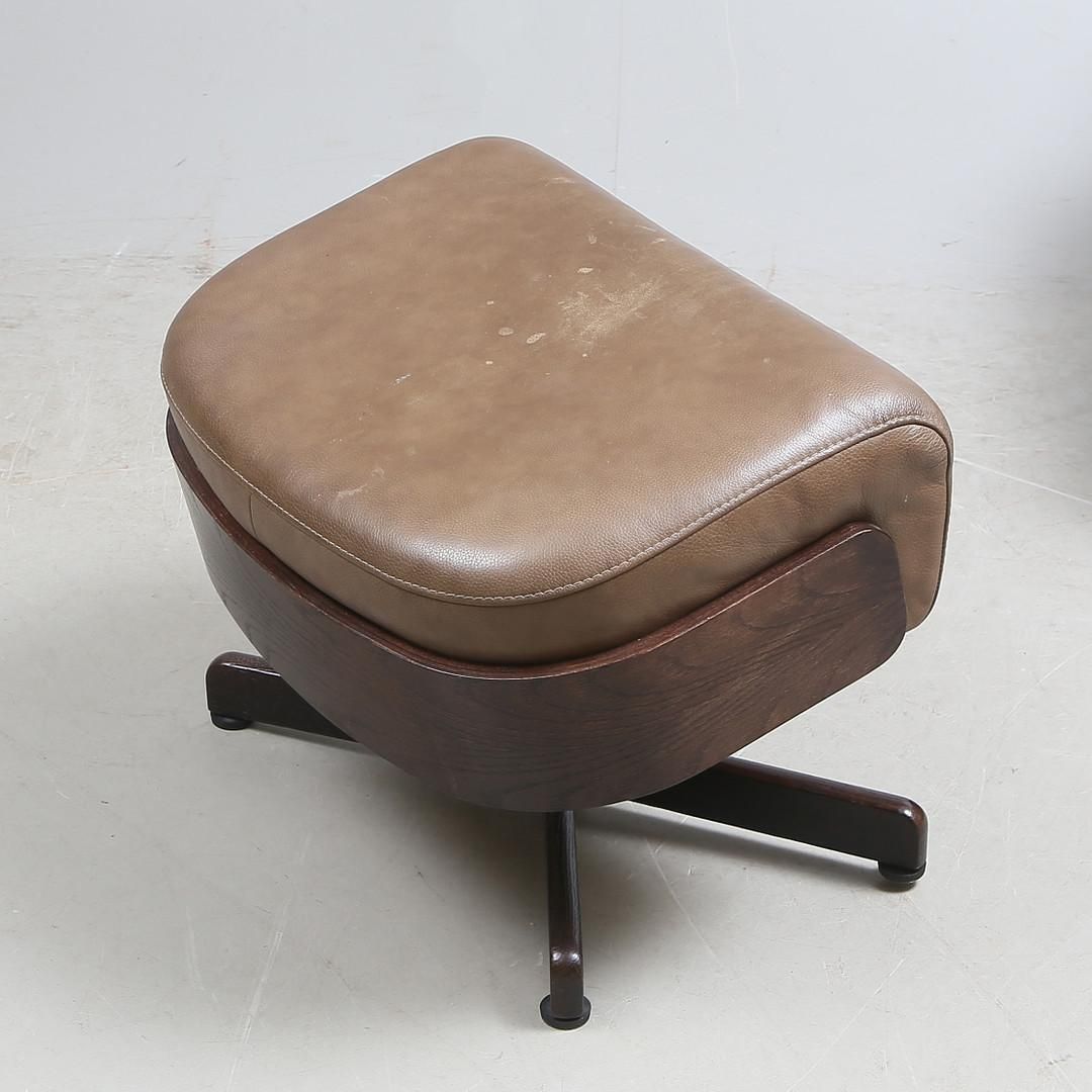 Brunstad Møbler Amanda Leather Armchair With Ottoman photo vintage
