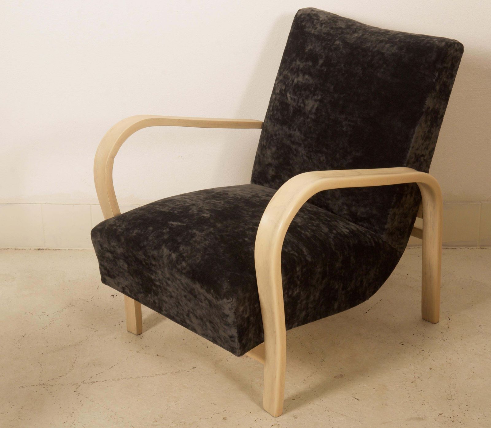 Art Deco Lounge Chair By Jindrich Halabala photo furniture