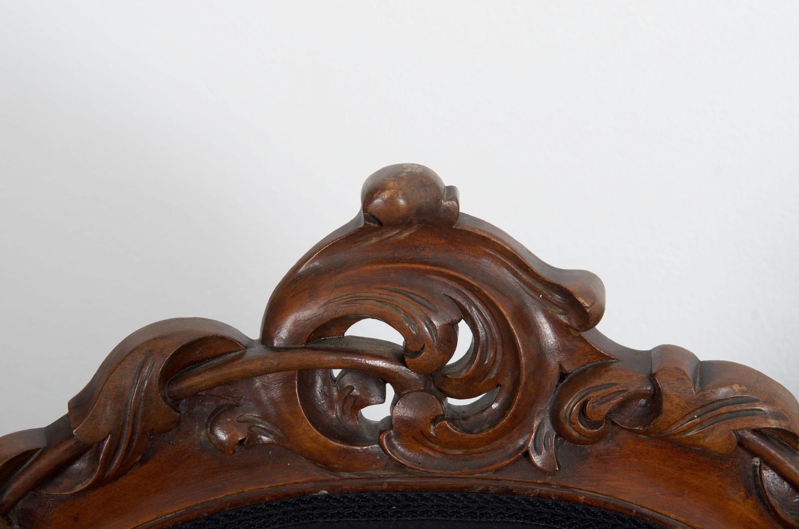 photo furniture Pair Of Louis XV Style Walnut Wood Armchairs