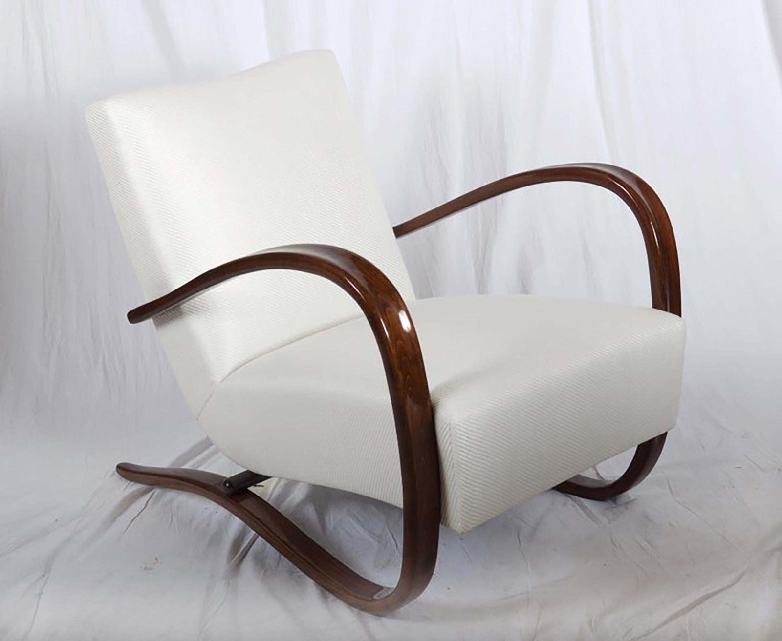 Art Deco Thonet H269 Armchair By Jindřich Halabala photo Furniture