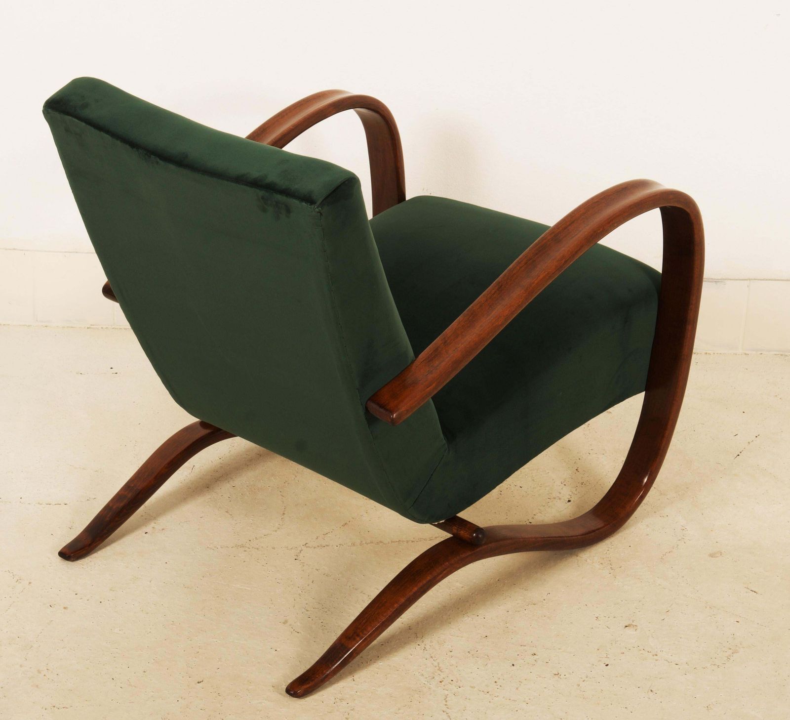 photo furniture Art Deco Thonet H269 Armchair By Jindrich Halabala