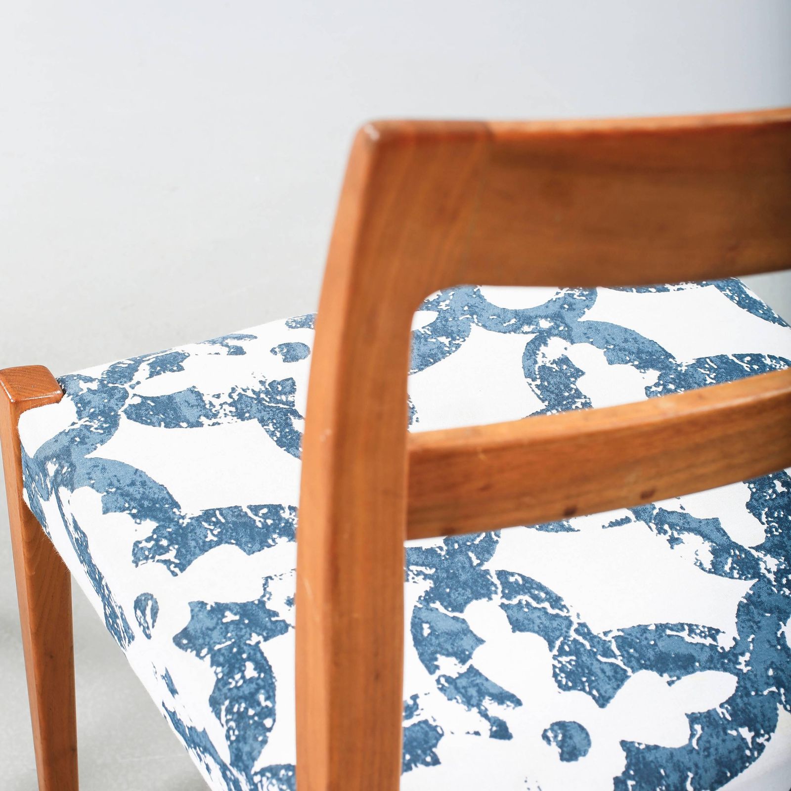 Set Of Six Dining Chairs Nils Jonsson For Troeds, Bjärnum photo 2302.0