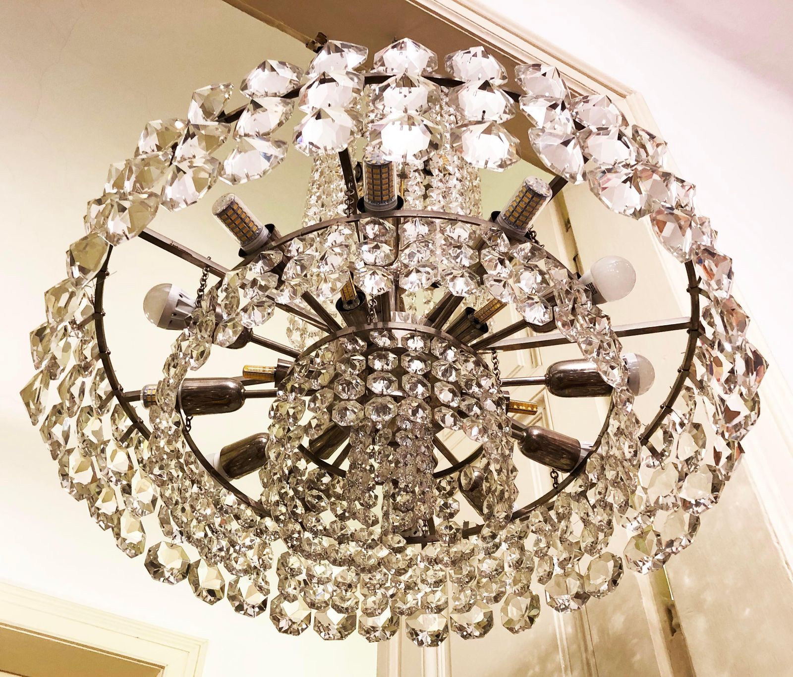 10043.0 Huge Beautiful Crystal Chandelier By Bakalowits & Söhne Vienna, 1960s photo
