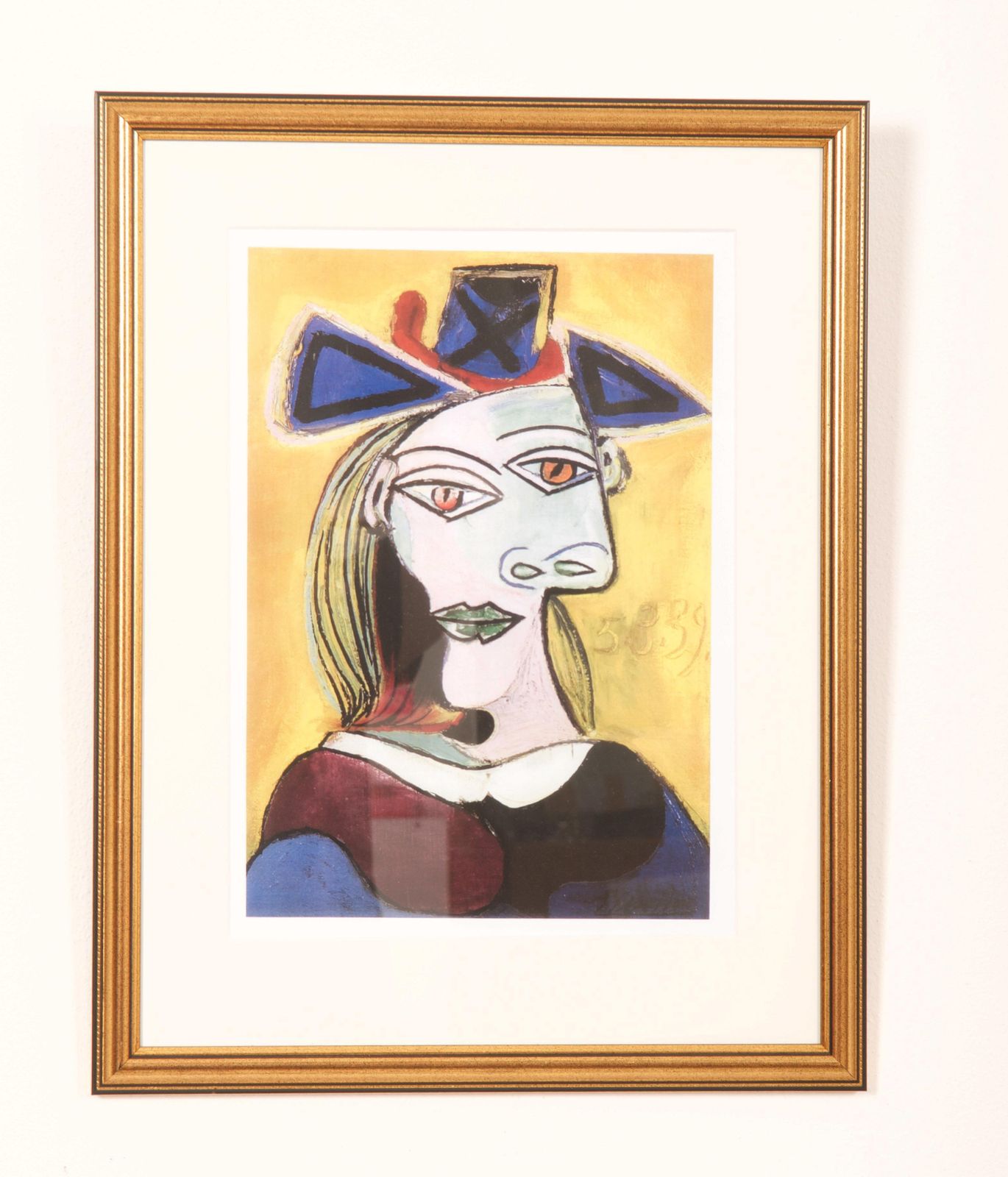 After Pablo Picasso "Femme Avec Le Chapeau" photo furniture