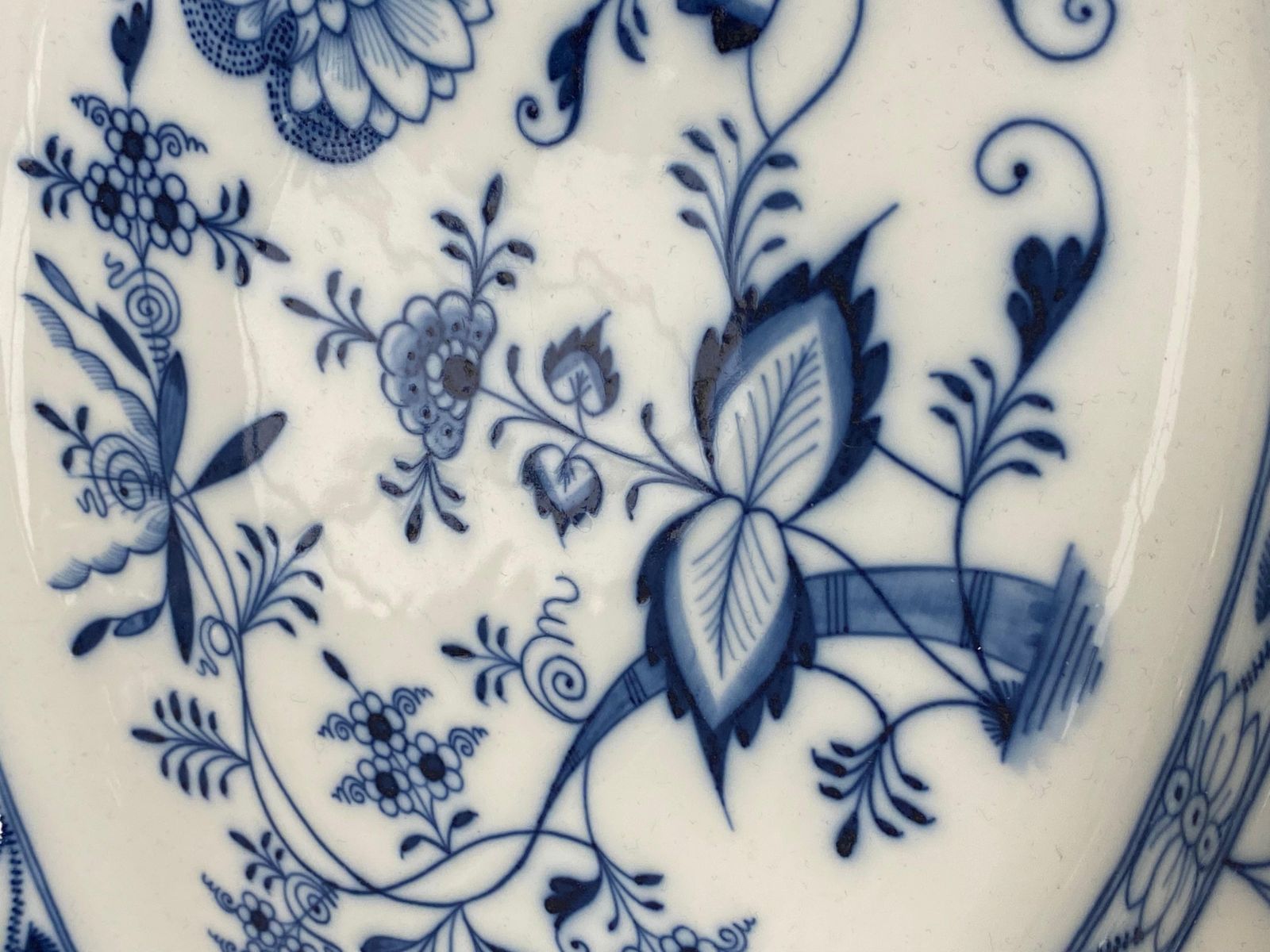 Carl Teichert, Meissen Porcelain Blue Onion Platter, Circa 1880s photo vinterior
