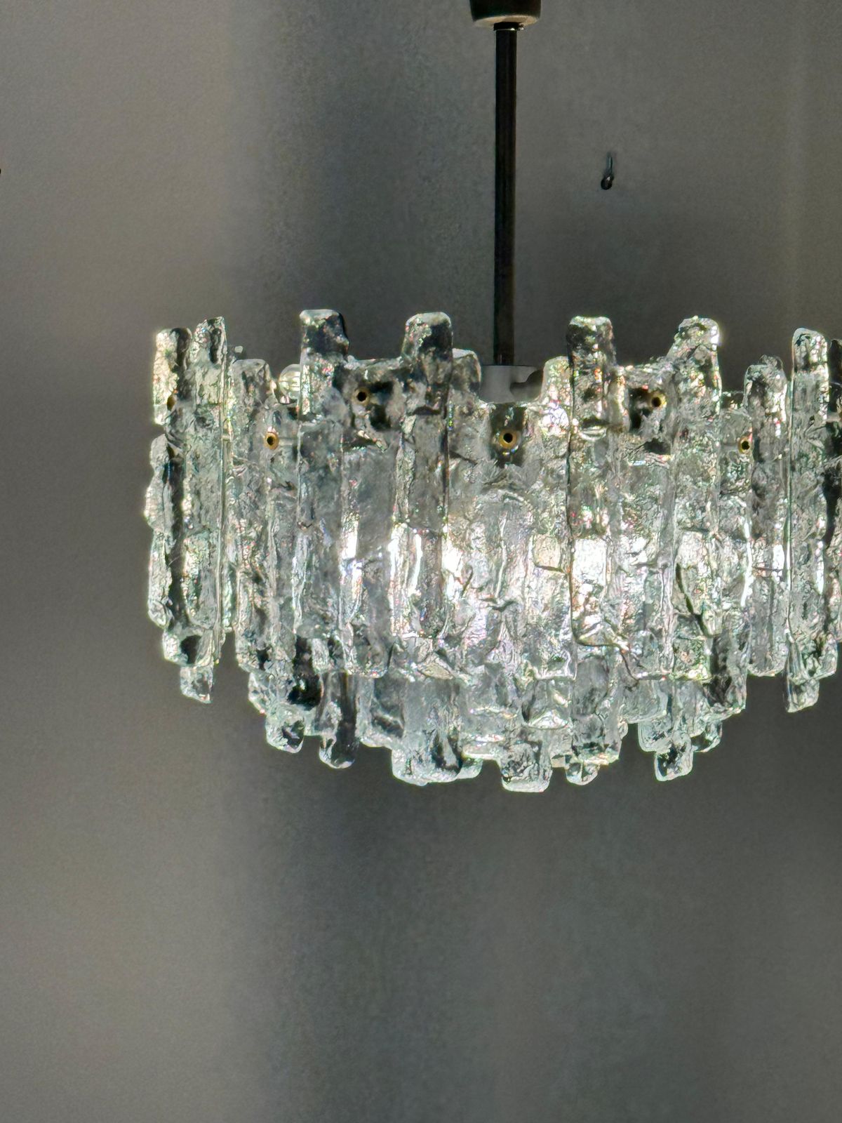 photo vinterior Impressive Austrian Kalmar "Fuente" Crystal Ice Glass Chandelier