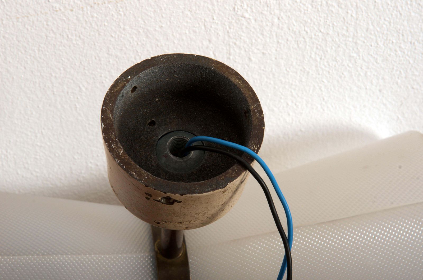 photo vintage Rare Wall Light Sconce By J.T. Kalmar