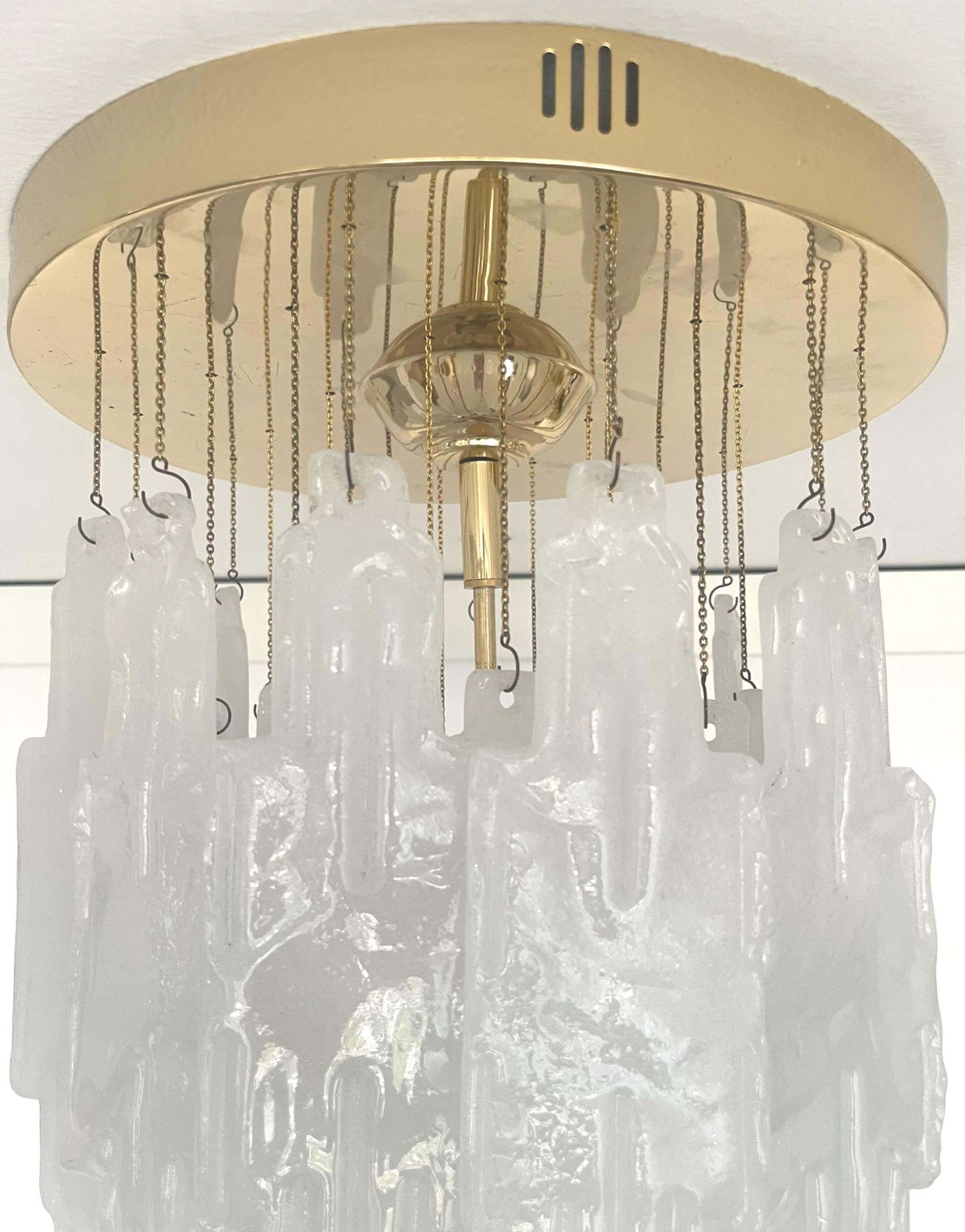 Italian Mid Century Snow White Murano Glass Chandelier By Poliarte, 1970s photo Lighting