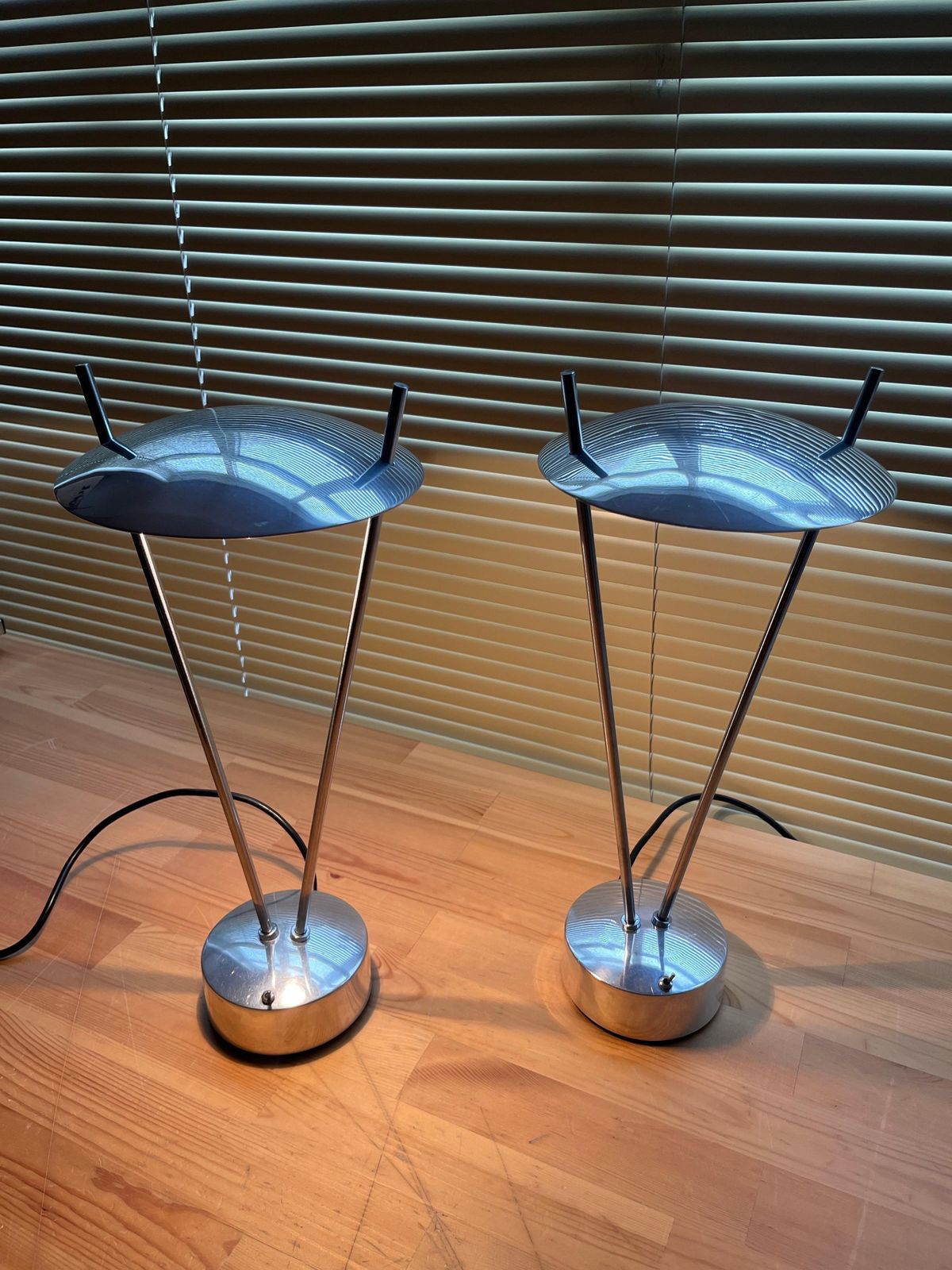 photo buy Postmodern Pair Of Aluminium Table Lamps By Leonardo Marelli For Estiluz, 1980s