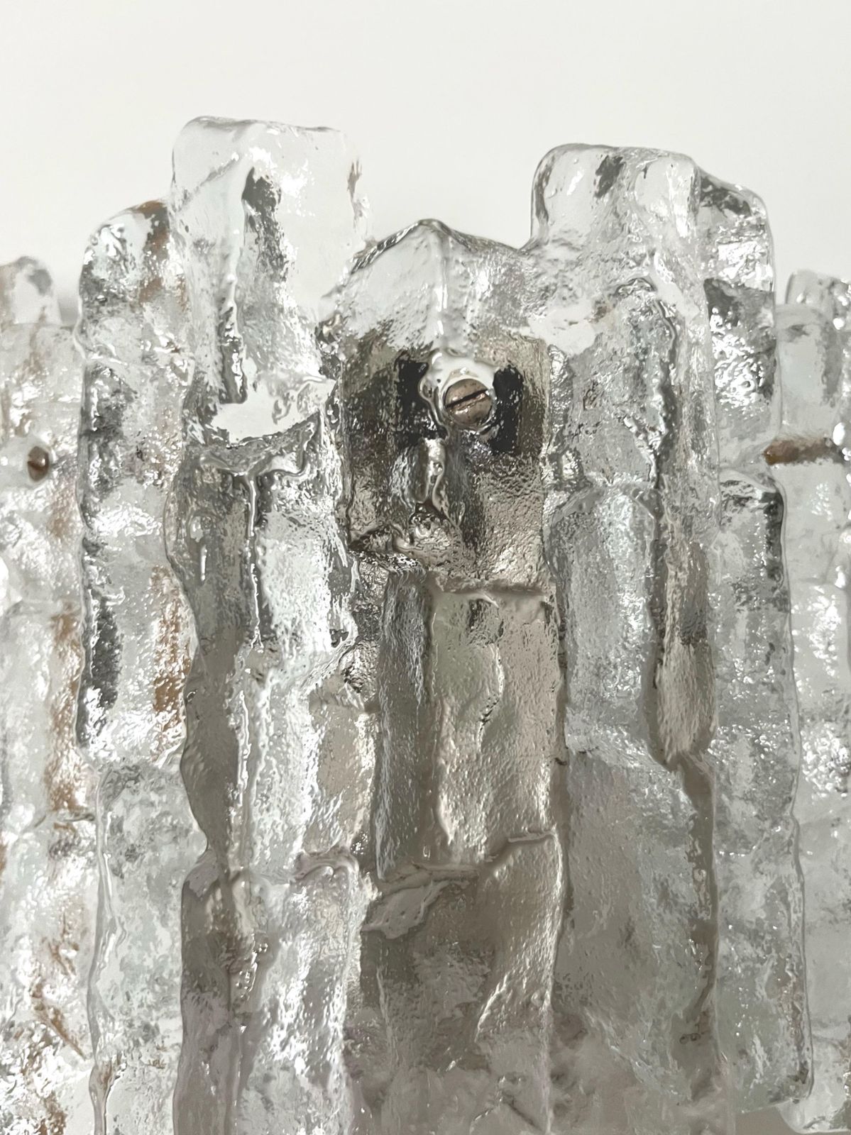Austrian Midcentury "Sierra" Ice Glass Pair Of Wall Sconces By Kalmar, 1970s photo vinterior