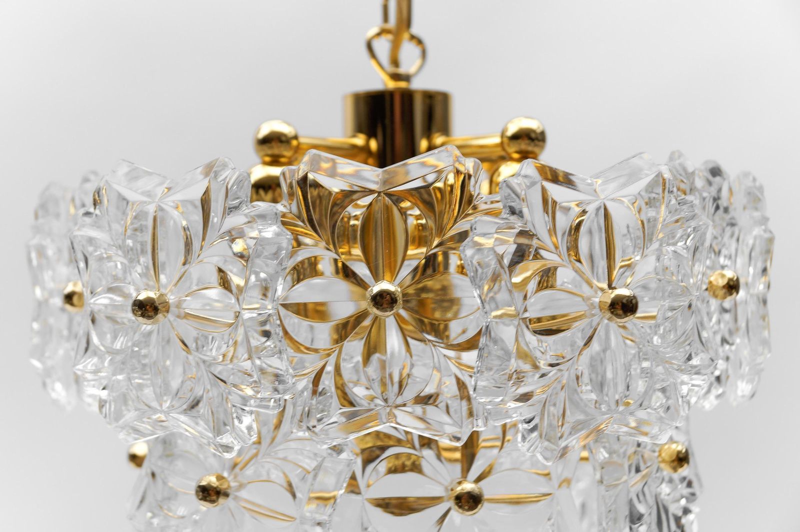 Lovely Floral Mid Century Modern Crystal Glass Chandelier By Sölken  1960s Germ photo vinterior