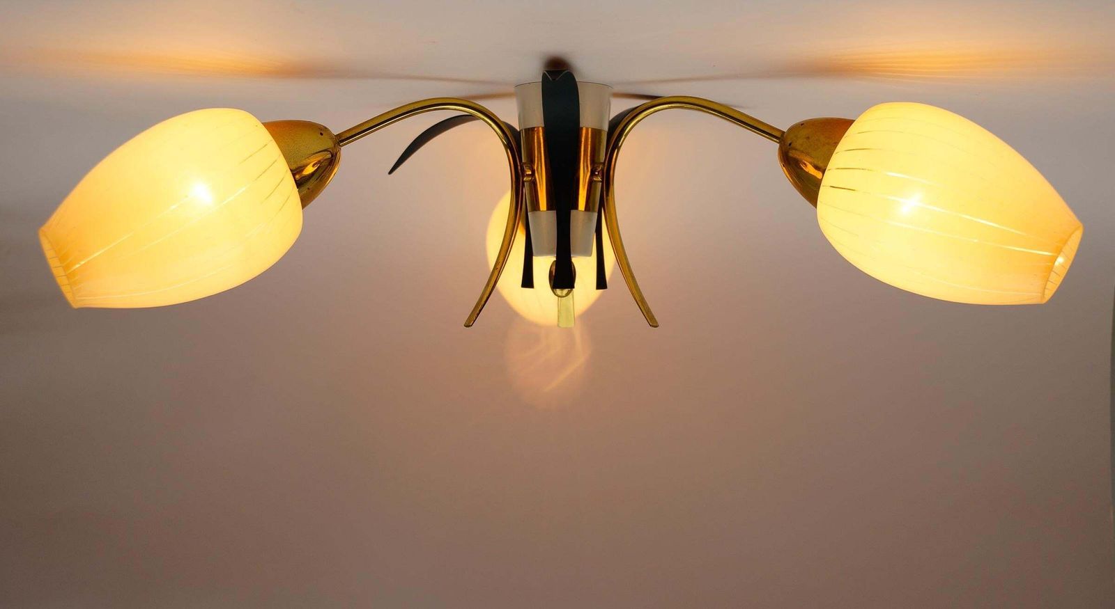Lovely Mid Century Modern 3 Armed Brass Sputnik Lamp, 1950s Italy photo furniture
