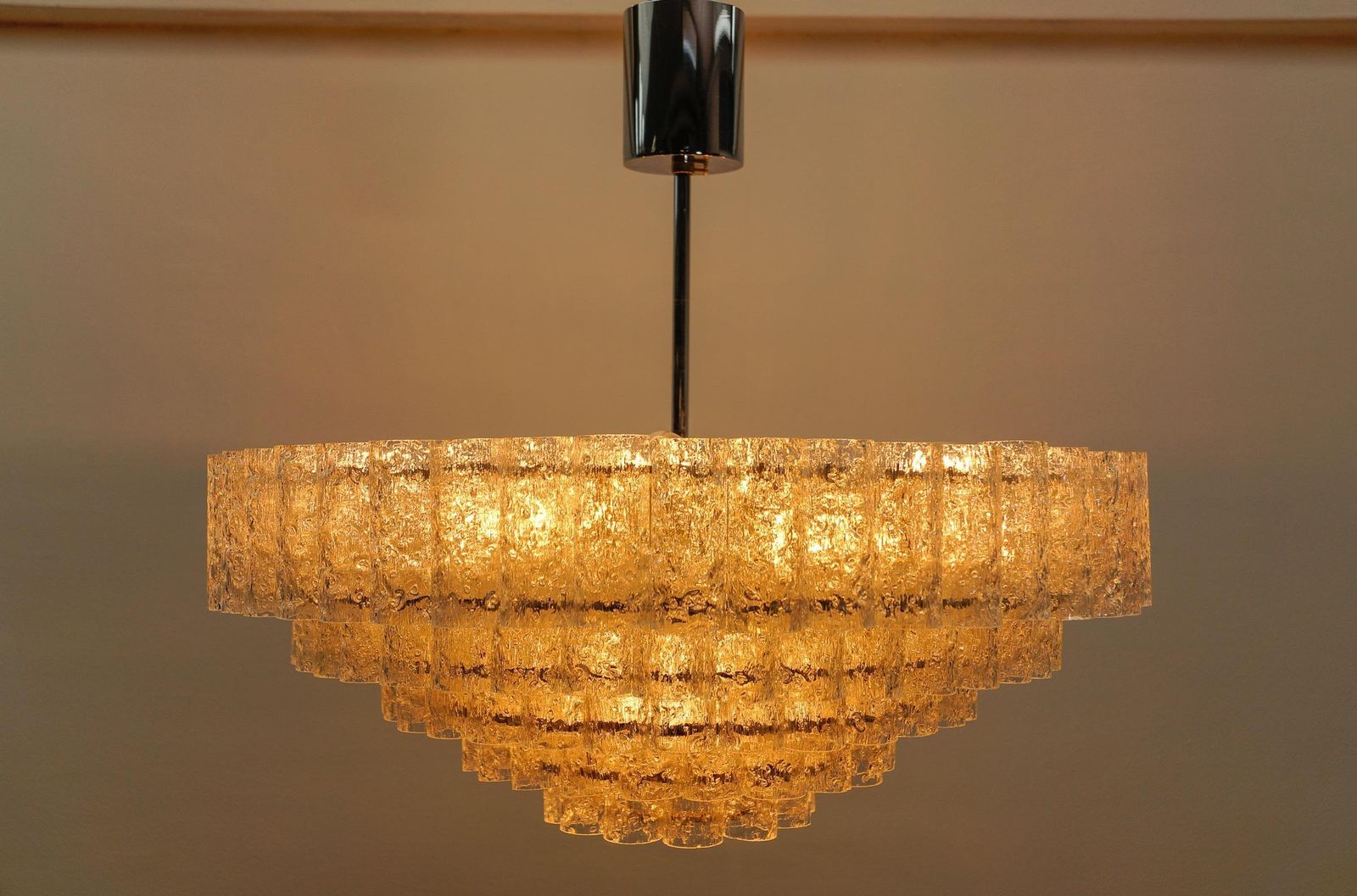 photo vintage Exravagant German 5 Tiered Ice Glass Chandelier By Doria Leuchten, 1960s