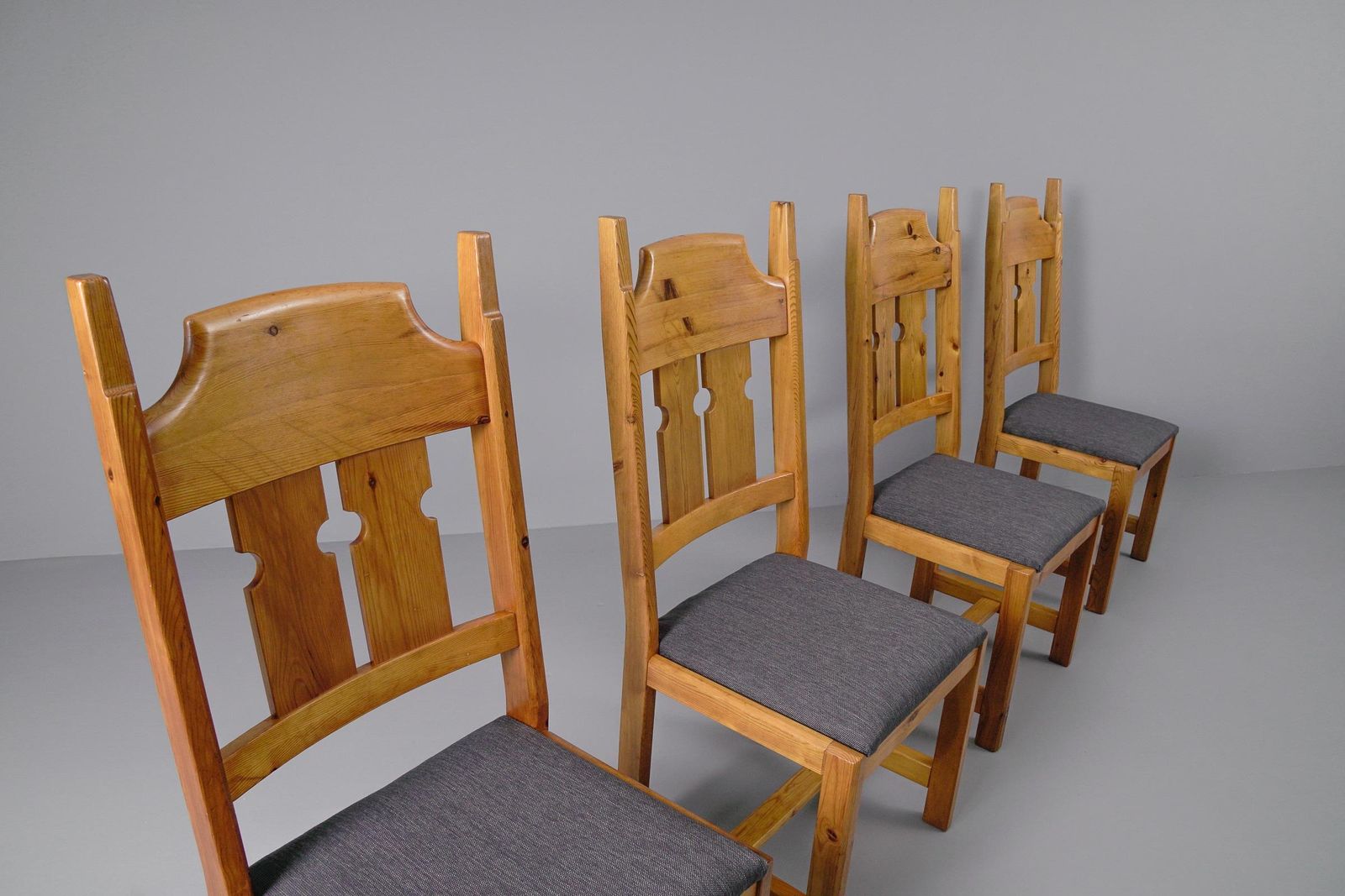 Set Of 4 Swedish Pine Chairs By Gilbert Marklund For Furusnickarn Ab, 1970s photo vinterior