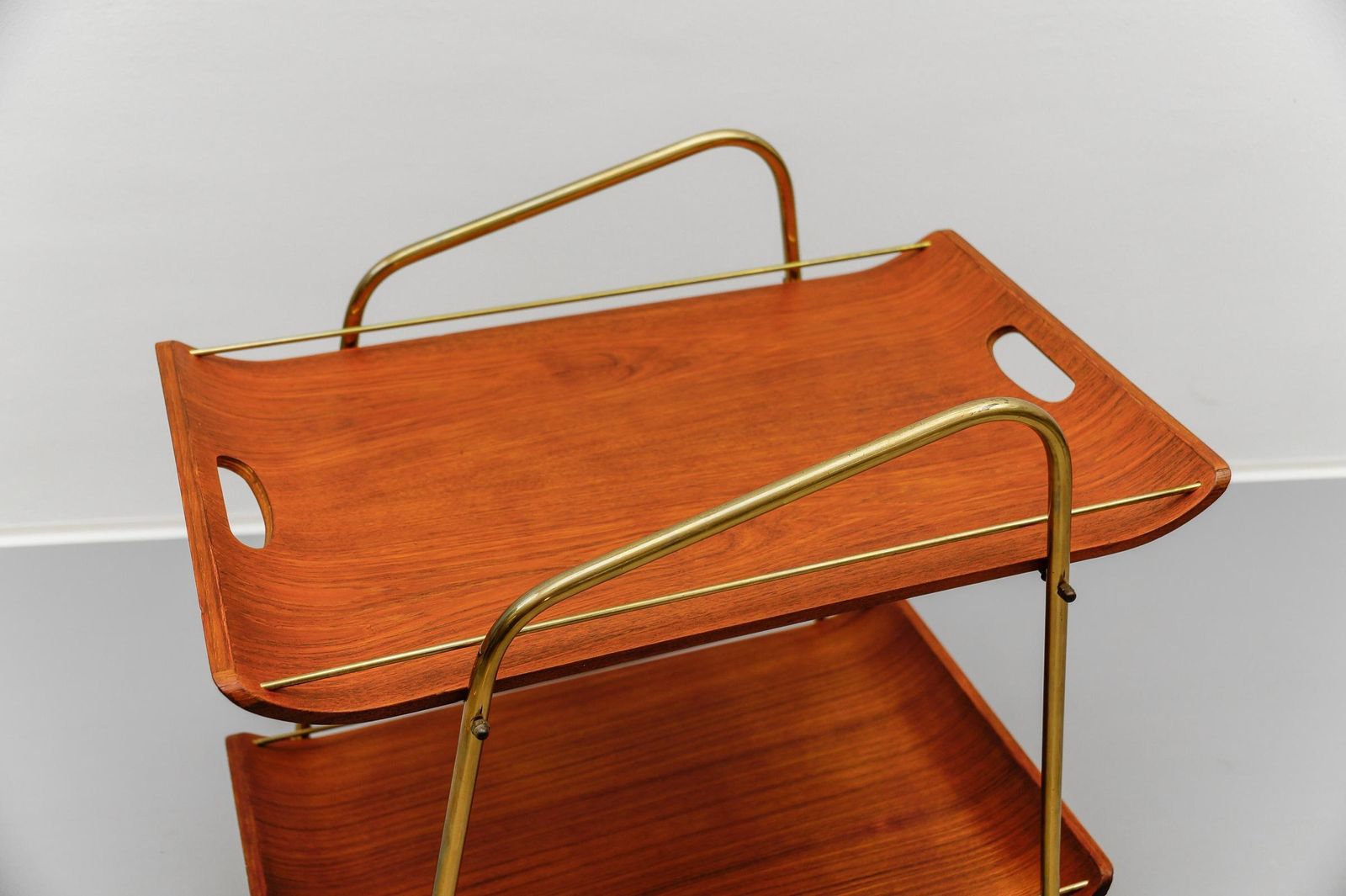 photo furniture Mid Century Modern Serving Cart In Teak And Brass With Removable Tray, 1950s