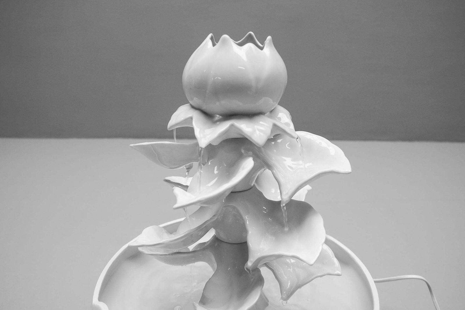 Awesome Electrical Porcelain Room Fountain, 1960s Italy photo vinterior
