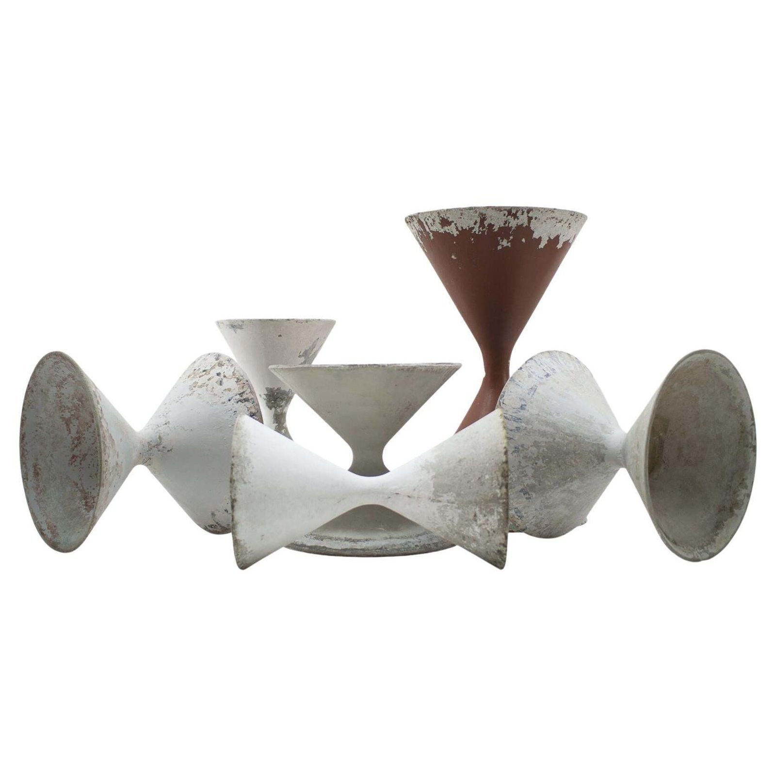 Set Of 6 Enormous Hourglass "Diabolo" Planters By Willy Guhl And Anton Bee