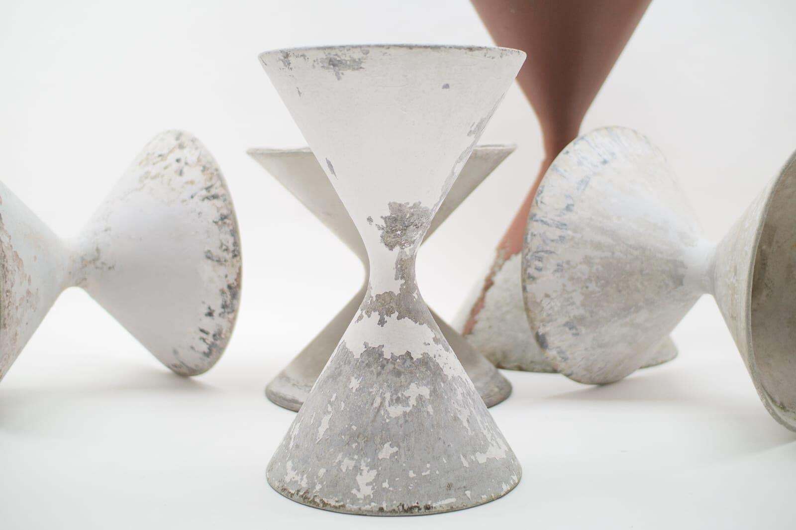 photo for sale Set Of 6 Enormous Hourglass "Diabolo" Planters By Willy Guhl And Anton Bee