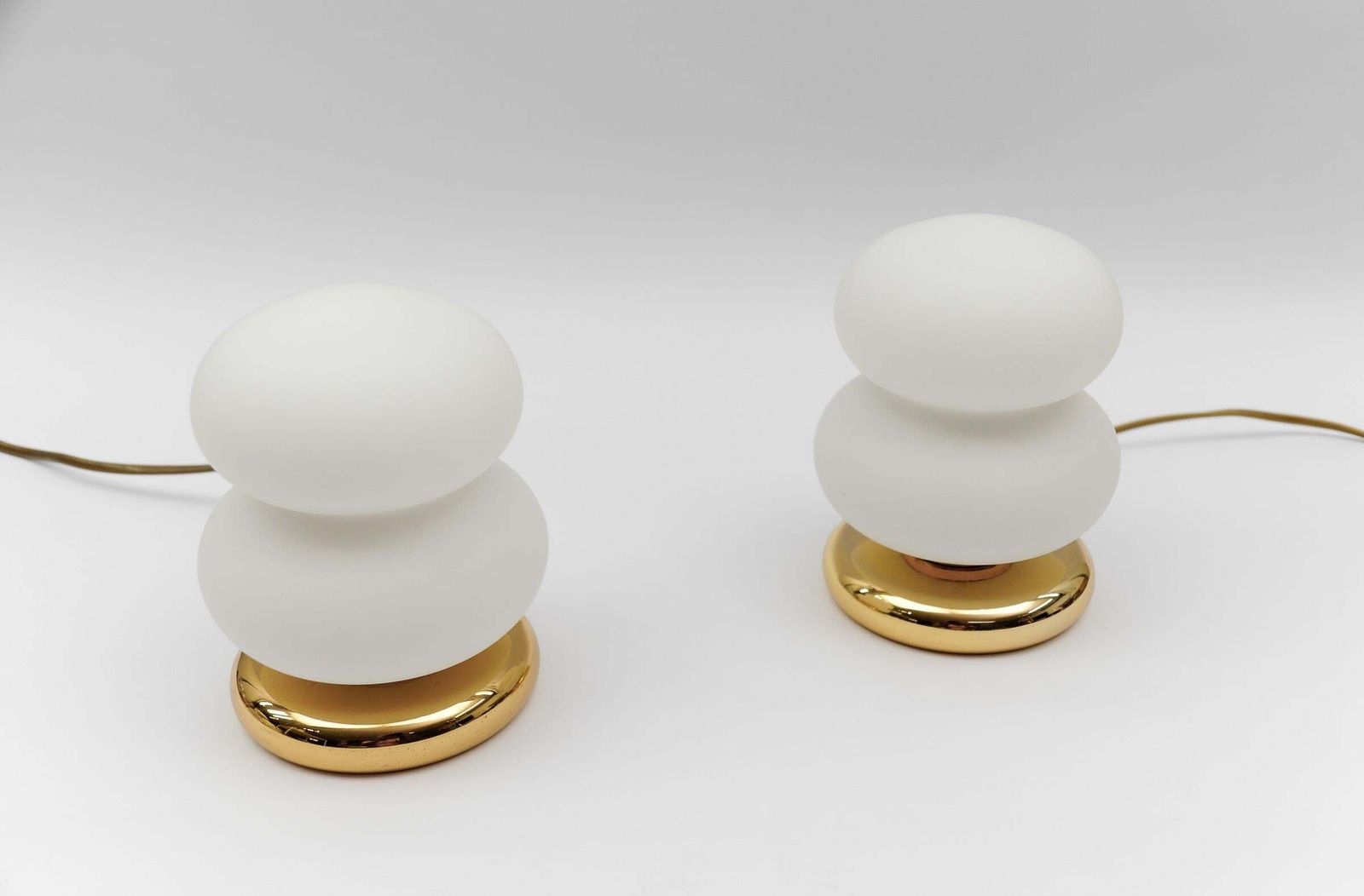 Lovely Pair Of Mid Century Modern Gold And Opal Glass Table Lamps, 1960s photo Lighting