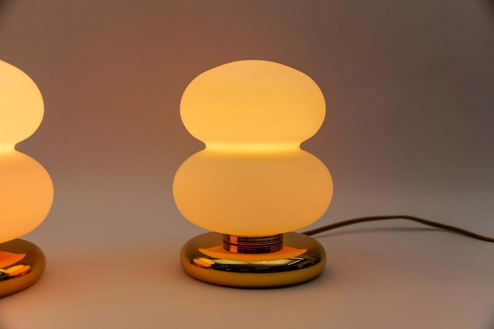 Lovely Pair Of Mid Century Modern Gold And Opal Glass Table Lamps, 1960s photo vintage