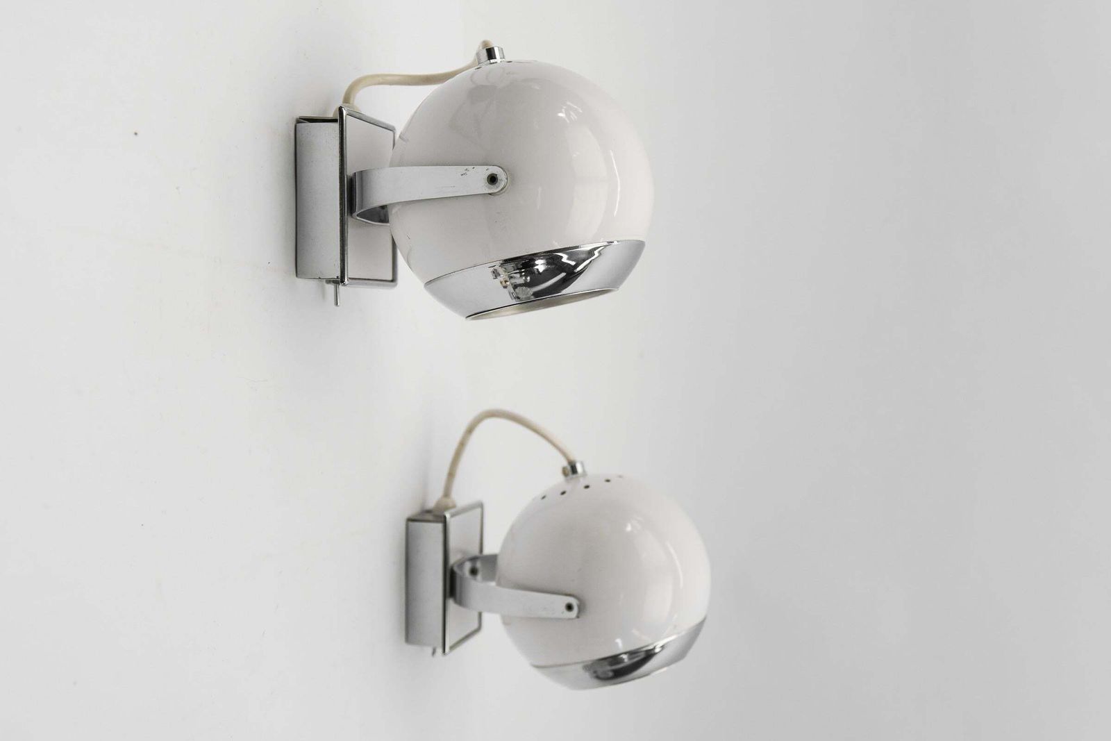 photo for sale Pair Of Space Age Ball Wall Lamps In White And Chrome, 1970s