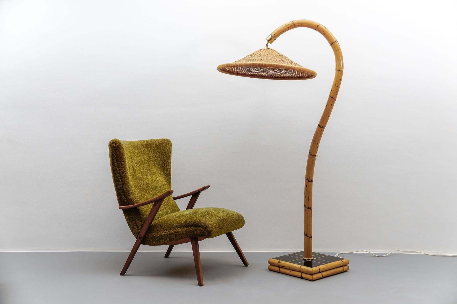 Huge Mid Century Modern Bamboo, Brass & Rattan Arc Floor Lamp, Italy 1950s photo Lighting