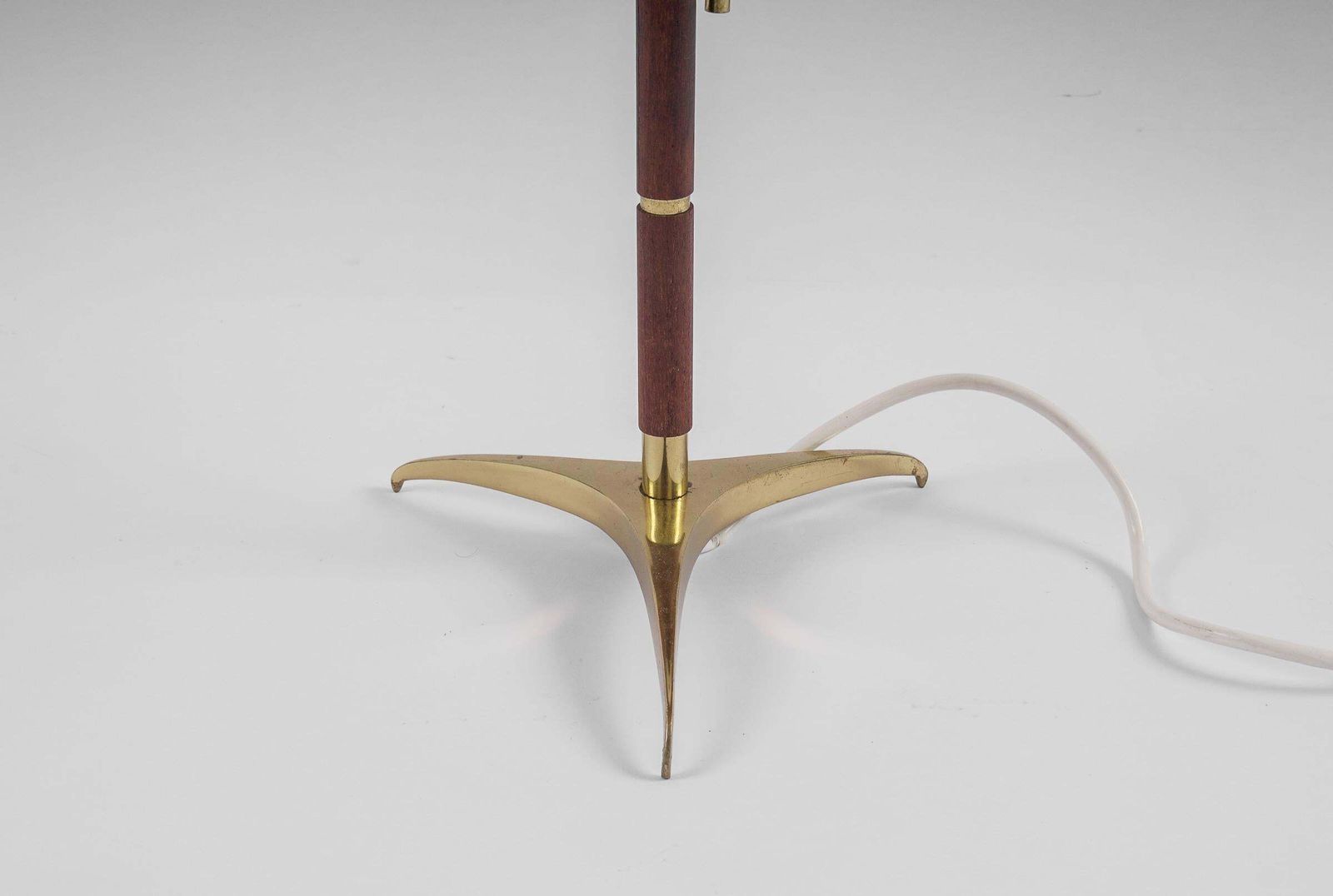 photo furniture Lovely Mid Century Modern Table Lamp In Brass, Wicker And Teak, 1950s, Austria