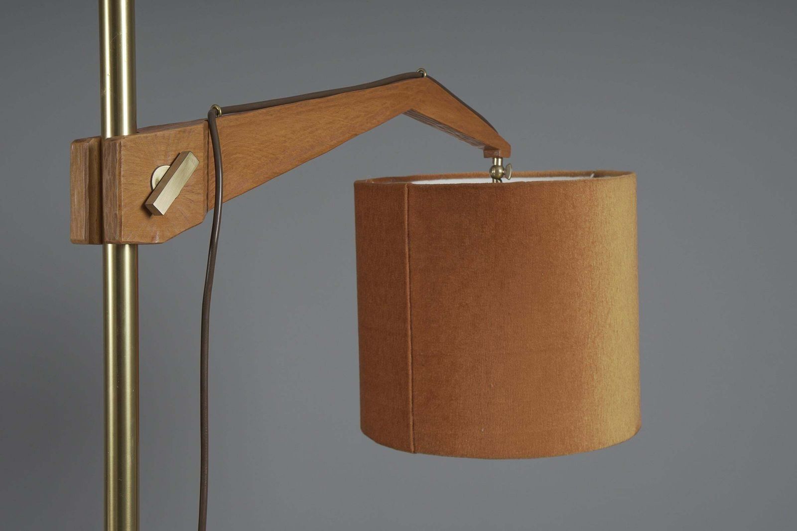 photo furniture Unique Anthroposophic Floor Lamp In Wood, Brass And Fabric By Rudolf Dörfler