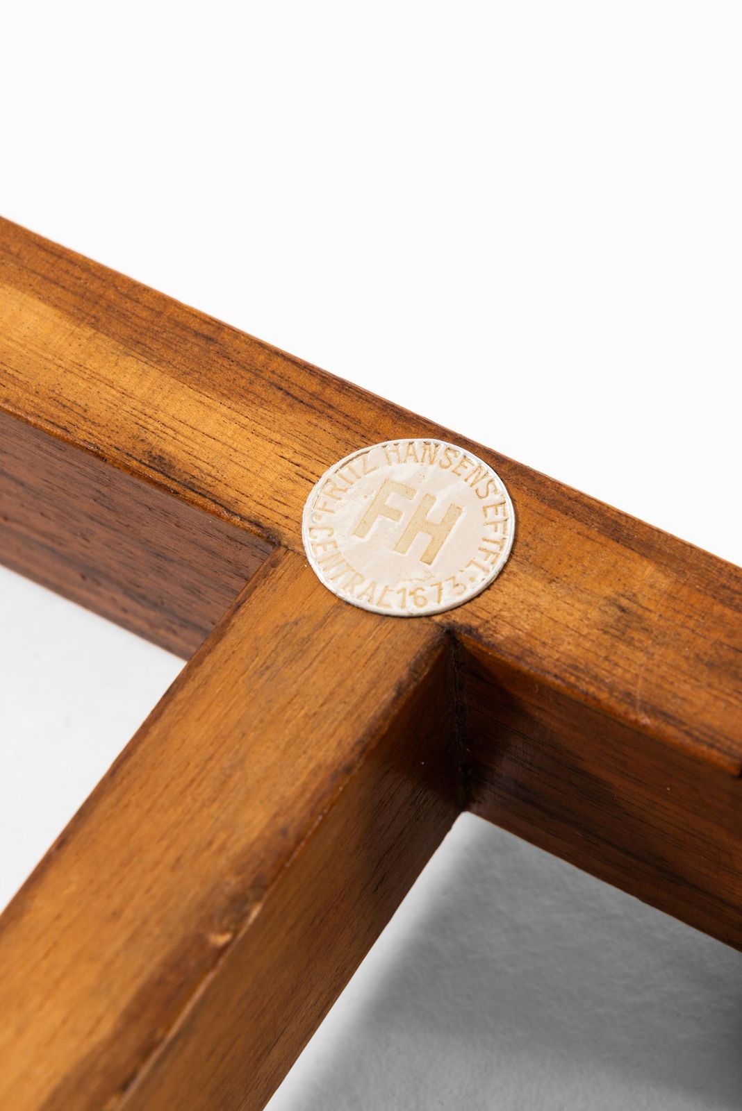photo furniture Peter Hvidt Side / Tray Table Model No 1775 By Fritz Hansen In Denmark