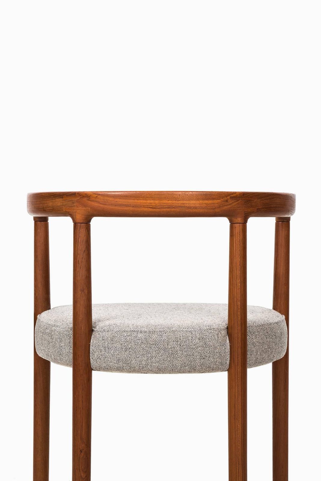 photo furniture Ole Gjerløv Knudsen Dining Chairs Model 195 By France & Son In Denmark