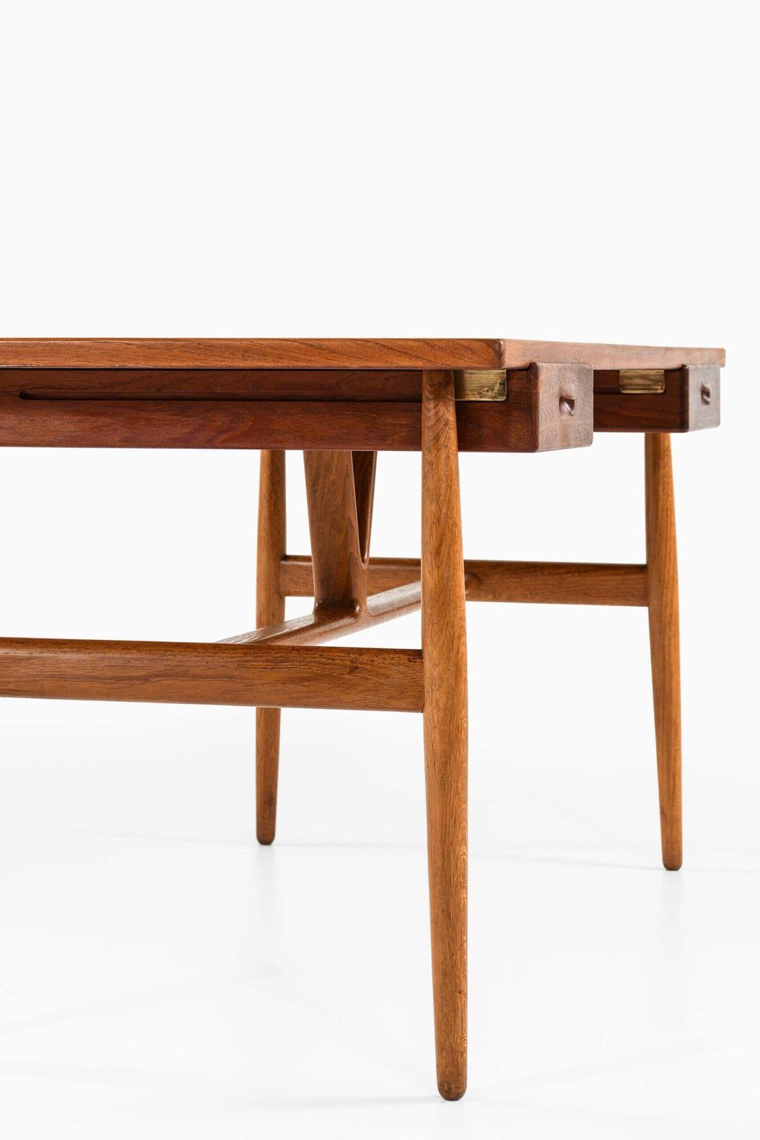 photo vintage Hans Wegner Desk Model Jh 563 By Cabinetmaker Johannes Hansen In Denmark