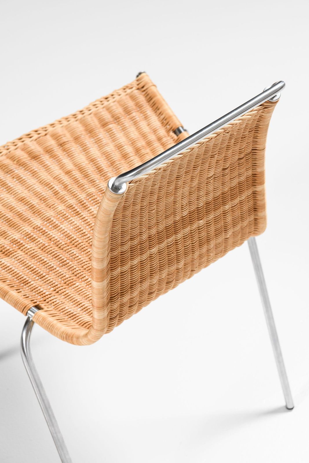 photo for sale Set Of 8 Dining Chairs In Chromed Steel And Woven Cane By Poul Kjærholm, 1950's