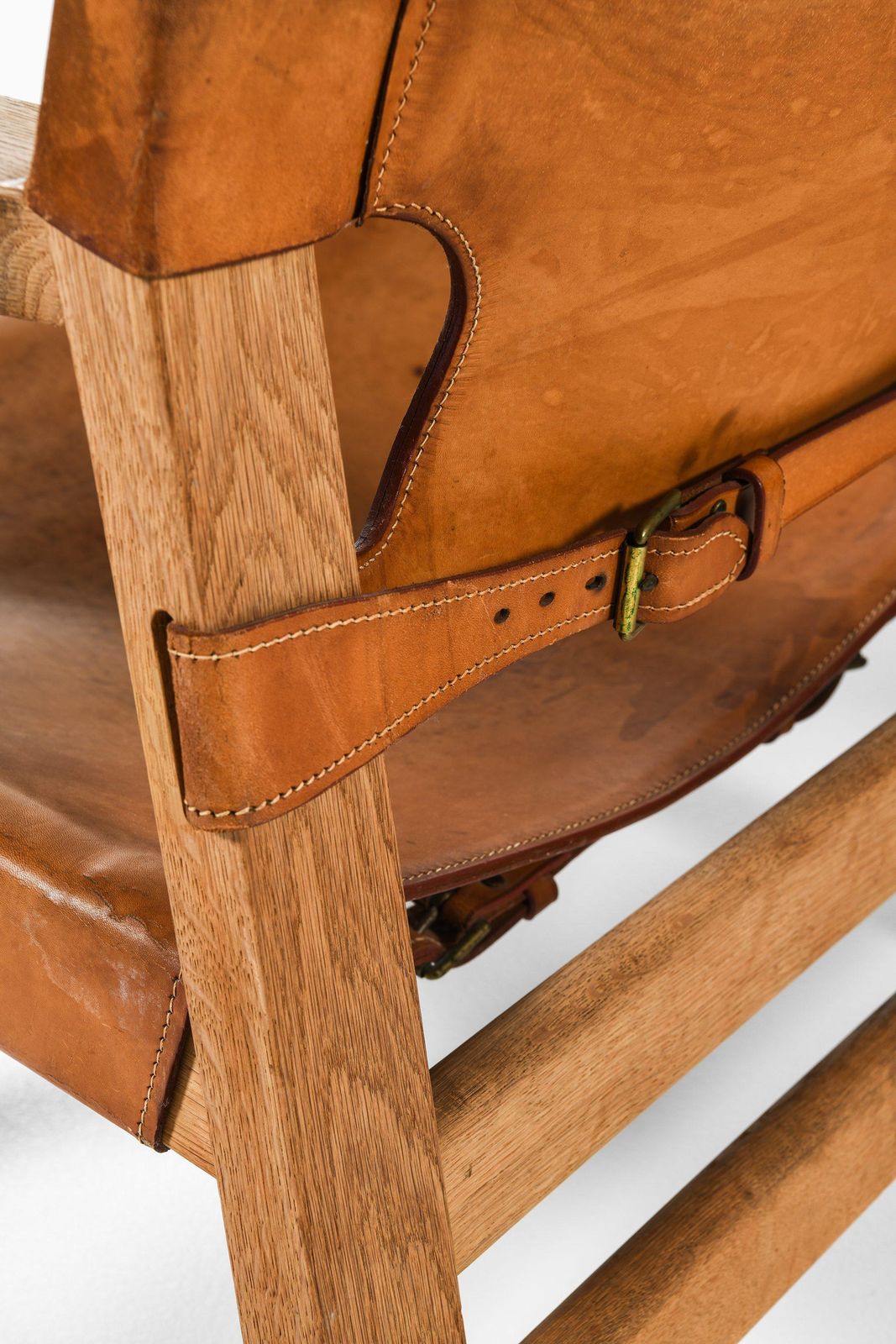 photo for sale Pair Of Easy Chairs In Oak And Cognac Brown Leather By Børge Mogensen, 1950's