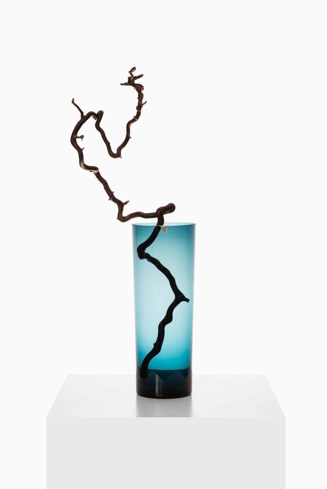 Kjell Blomberg Vase Produced By Gullaskruf In Sweden photo for sale