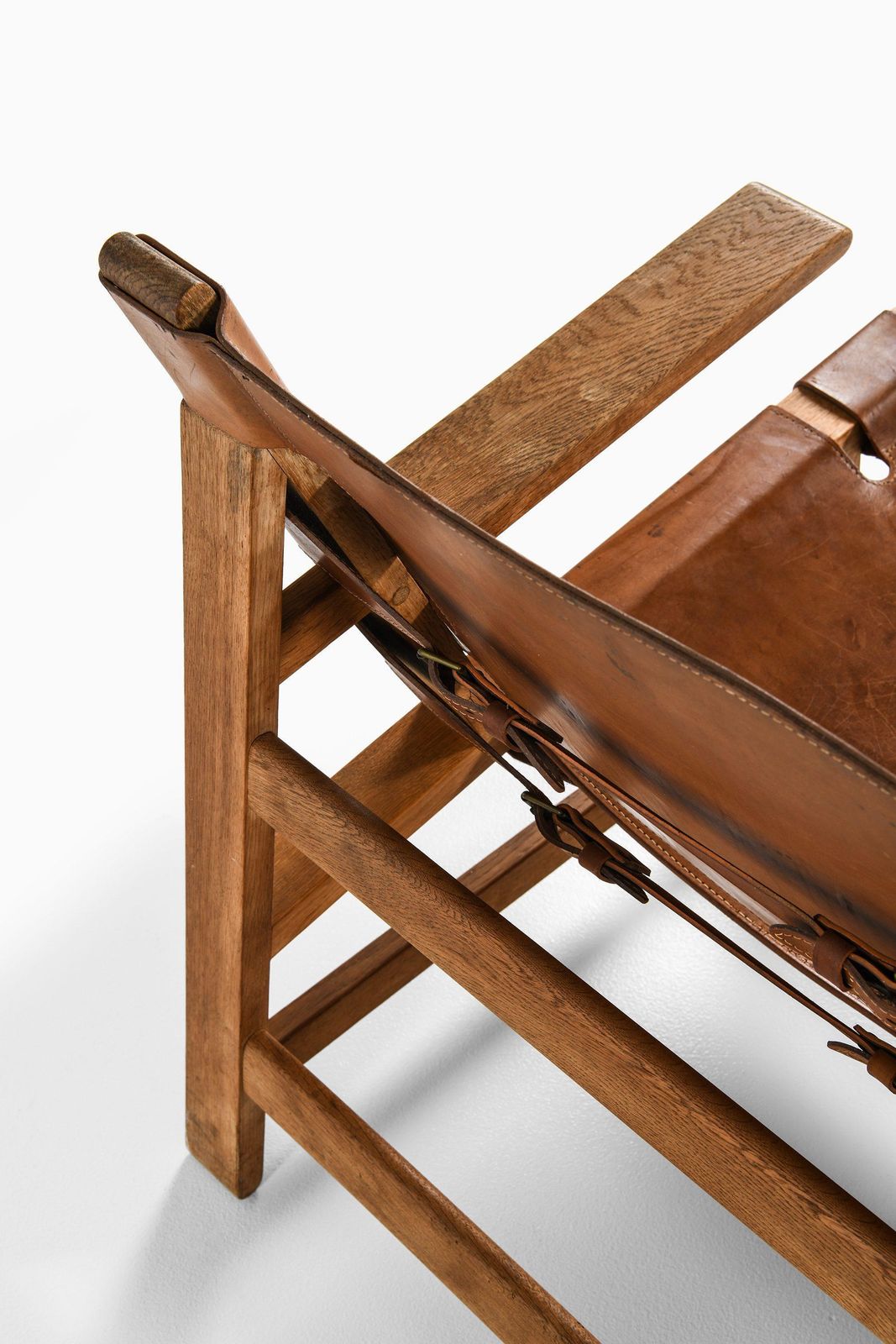 Pair Of Easy Chairs In Oak And Natural Grain Leather By Børge Mogensen, 1960's photo vinterior