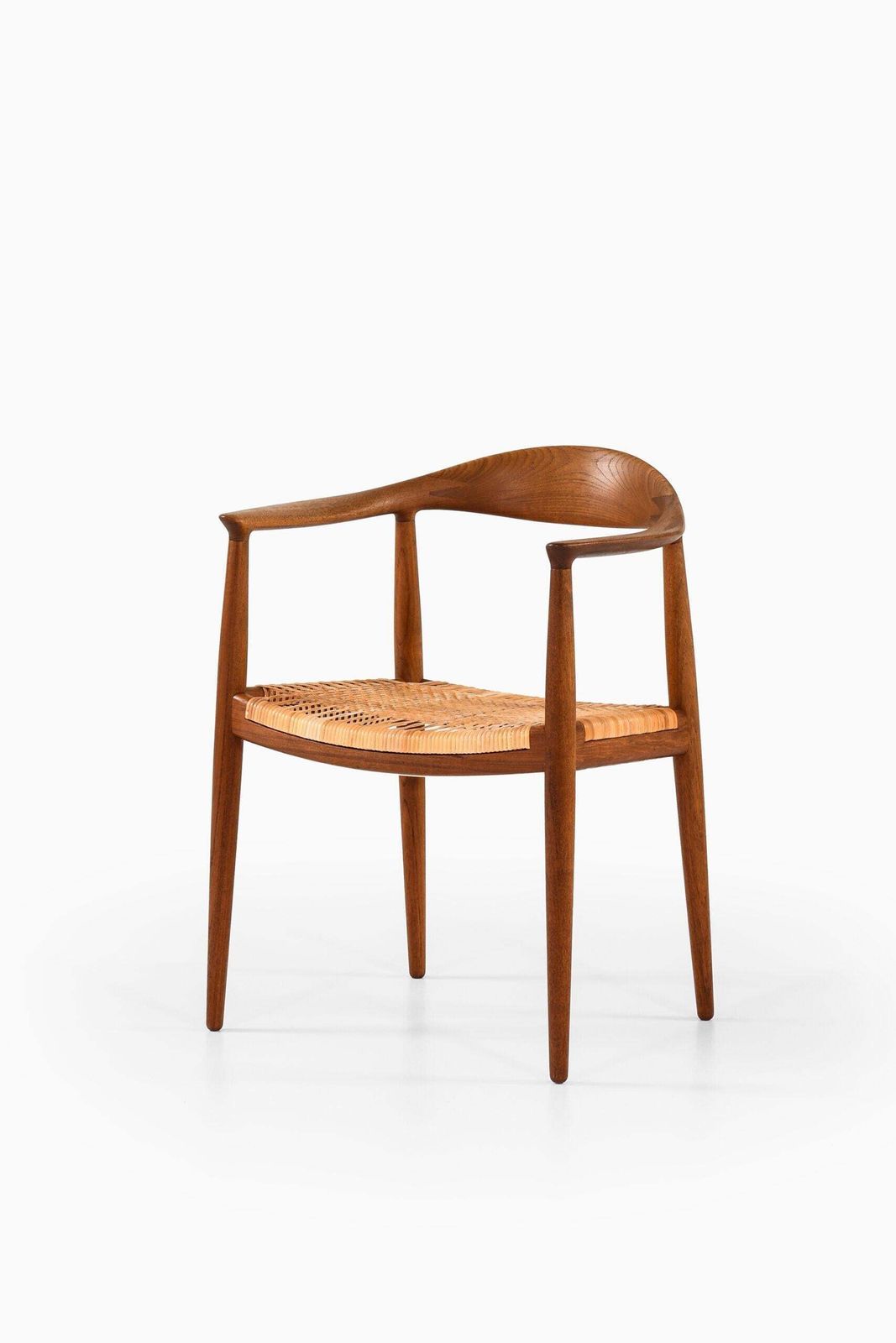 photo buy Hans Wegner Armchair Model Jh 501 / The Chair By Johannes Hansen In Denmark