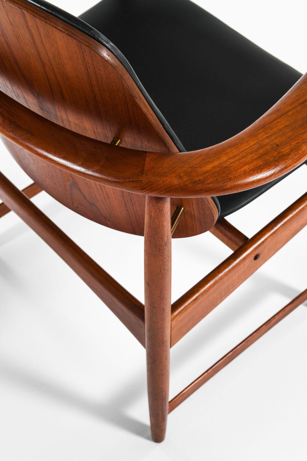 Arne Hovmand Olsen Armchairs Produced By Onsild Møbelfabrik photo vinterior