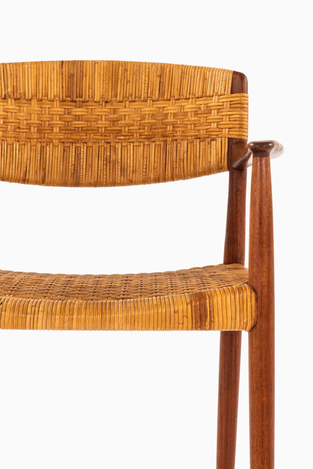 Aksel Bender Madsen & Ejner Larsen Armchair By Cabinetmaker Willy Beck photo furniture