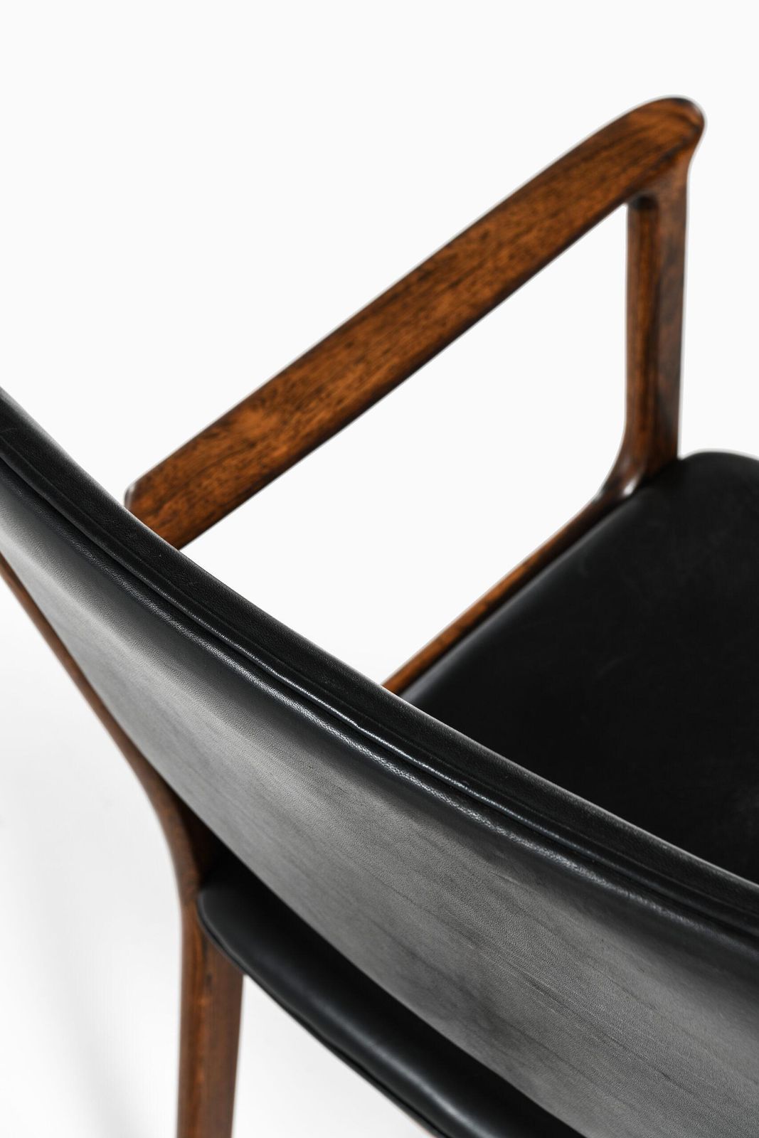 Ole Wanscher Armchairs Model Pj412 Produced By P. Jeppesens Møbelfabrik photo vintage