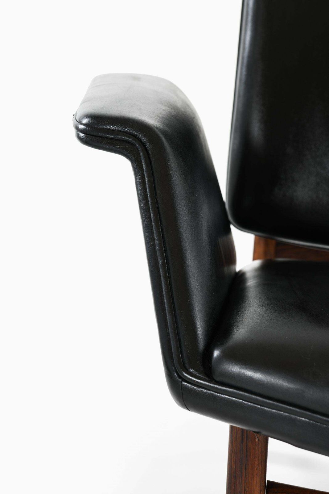 Illum Wikkelsø Easy Chair Model 451 By Aarhus Polstrermøbelfabrik In Denmark photo Furniture