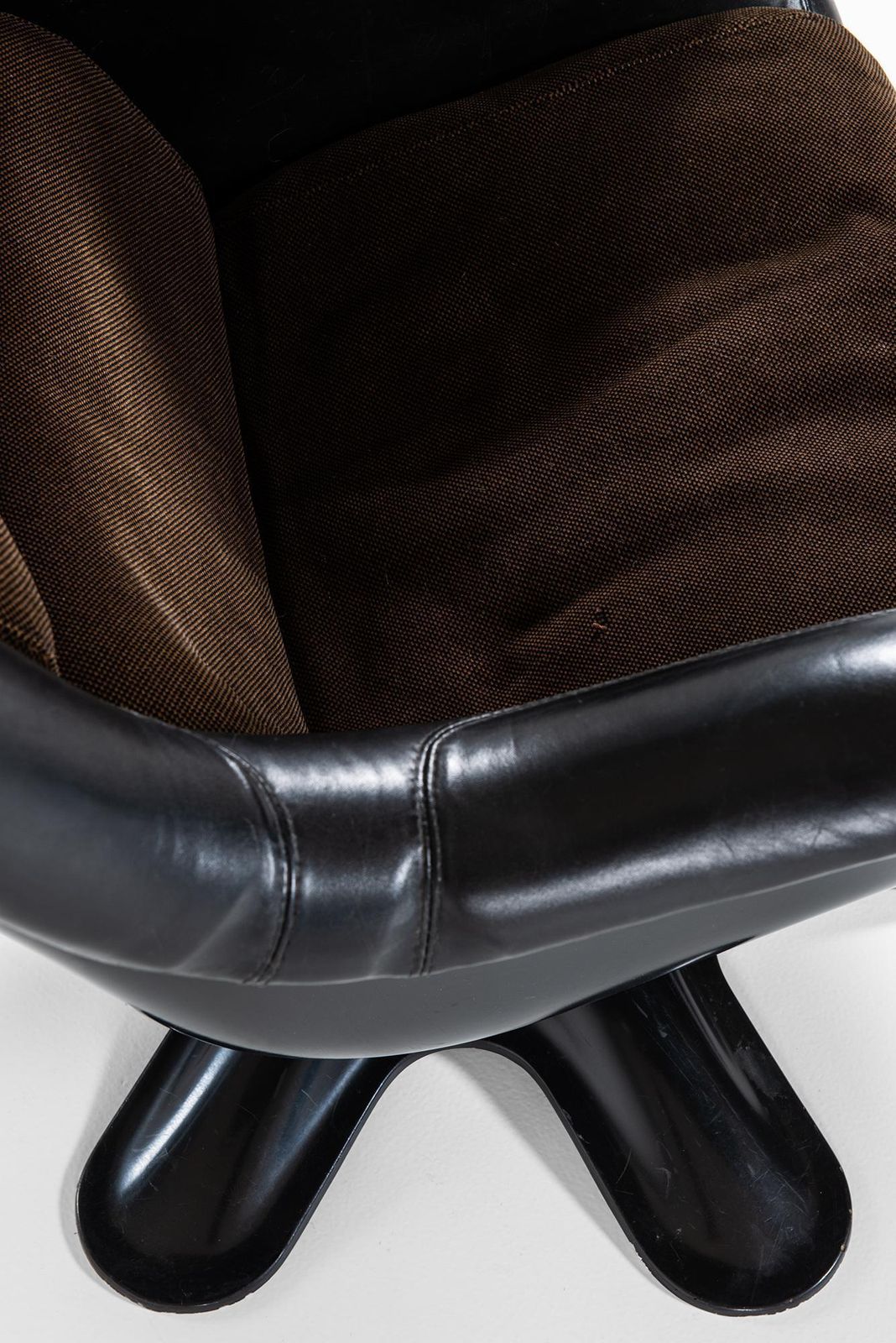 photo for sale Yrjö Kukkapuro Easy Chairs Model 418 Produced By Haimi In Finland