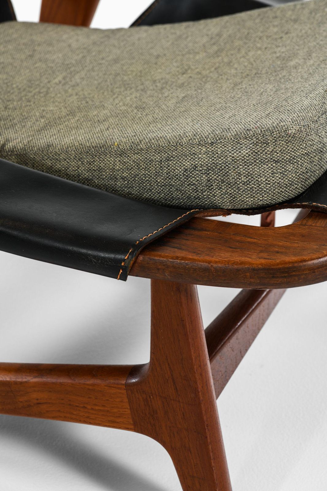 Arne Tidemand Ruud Lounge Chairs Model 'Holmenkollen' Produced By Norcraft photo for sale