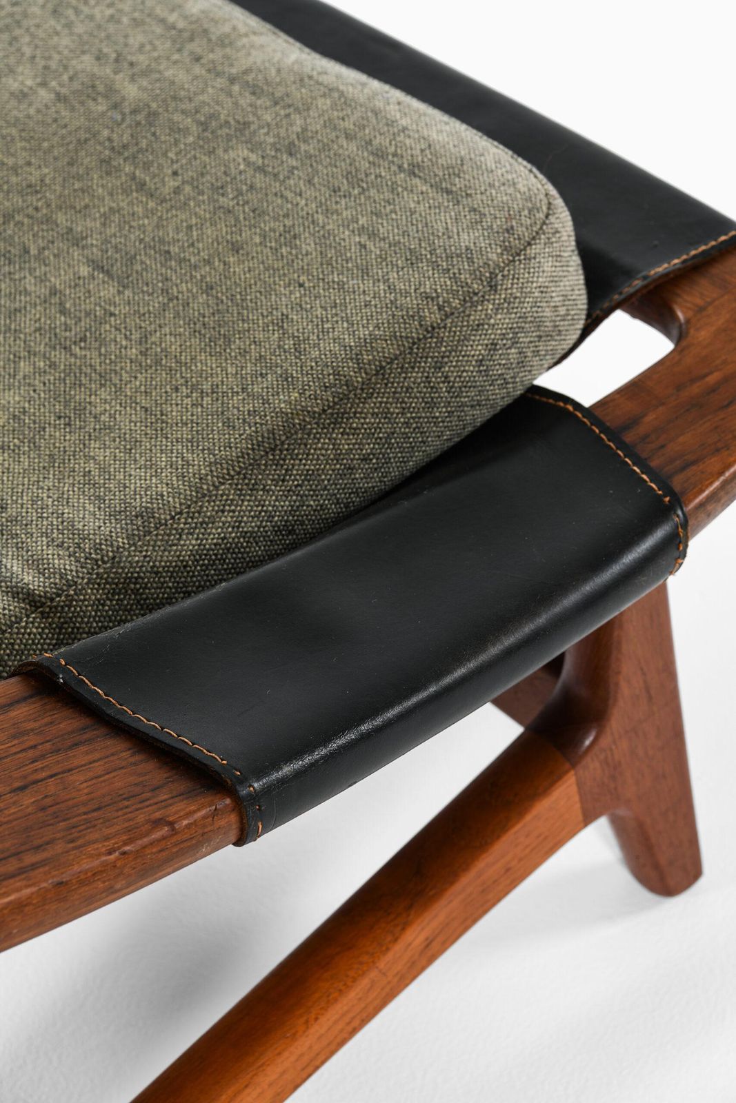 photo furniture Arne Tidemand Ruud Lounge Chairs Model 'Holmenkollen' Produced By Norcraft